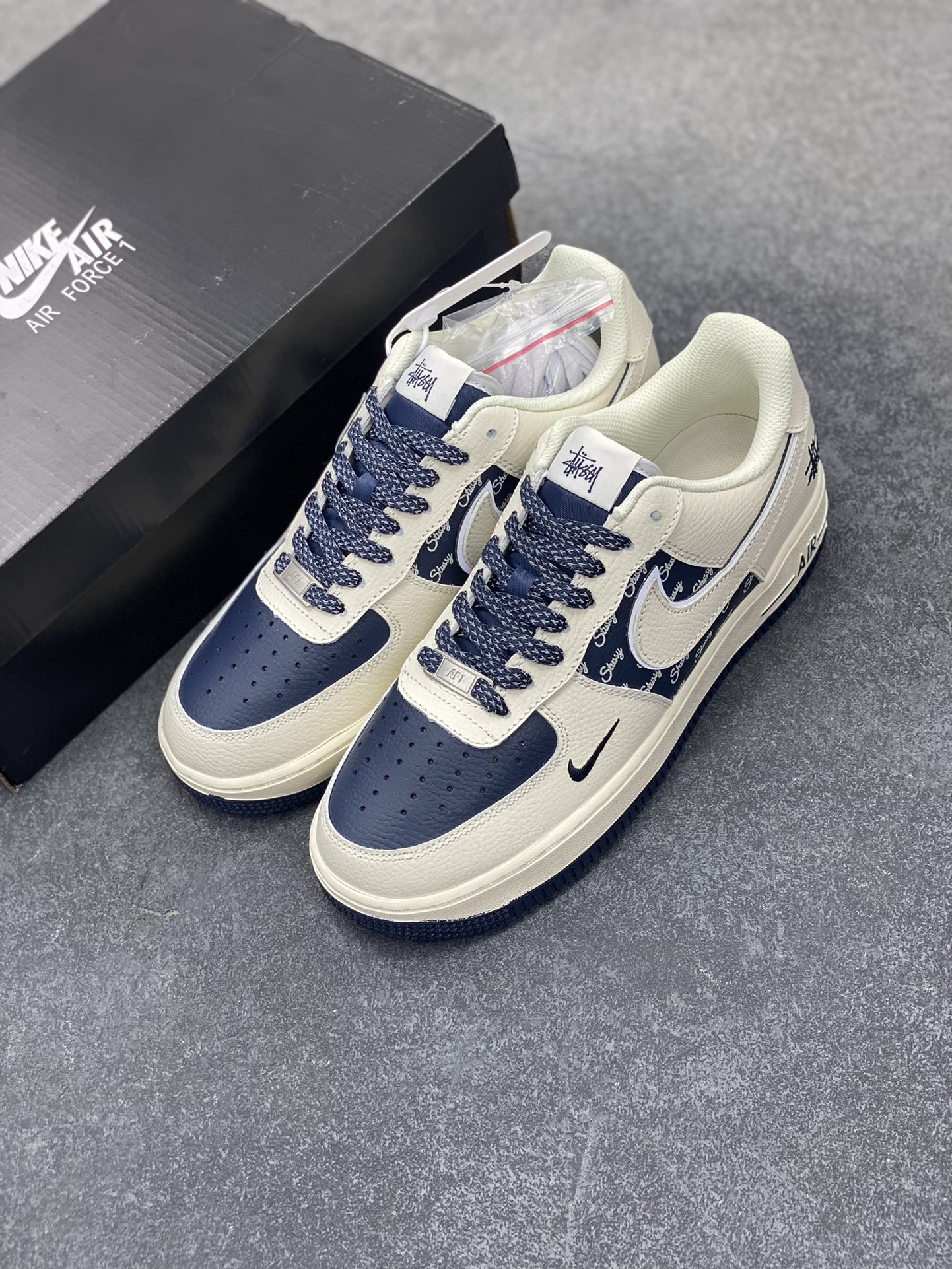 图片[8]-Nike Air Force 1 Low 空军一号低帮百搭休闲运动板鞋。柔软、弹性十足的缓震性能和出色的中底设计，横跨复古与现代的外型结合，造就出风靡全球三十多年的Force 1，直到今天还深受青睐。 货号：XZ6188-728 尺码：36 36.5 37.5 38 38.5 39 40 40.5 41 42 42.5 43 44 44.5 45-选品中心