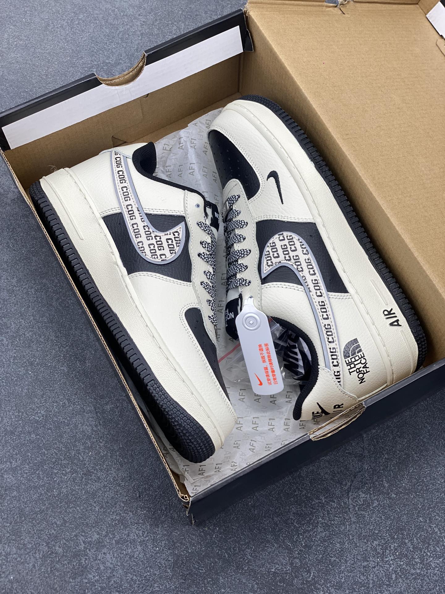 图片[9]-Nike Air Force 1 Low 空军一号低帮百搭休闲运动板鞋。柔软、弹性十足的缓震性能和出色的中底设计，横跨复古与现代的外型结合，造就出风靡全球三十多年的Force 1，直到今天还深受青睐。 货号：BB7518-013 尺码：36 36.5 37.5 38 38.5 39 40 40.5 41 42 42.5 43 44 44.5 45-选品中心