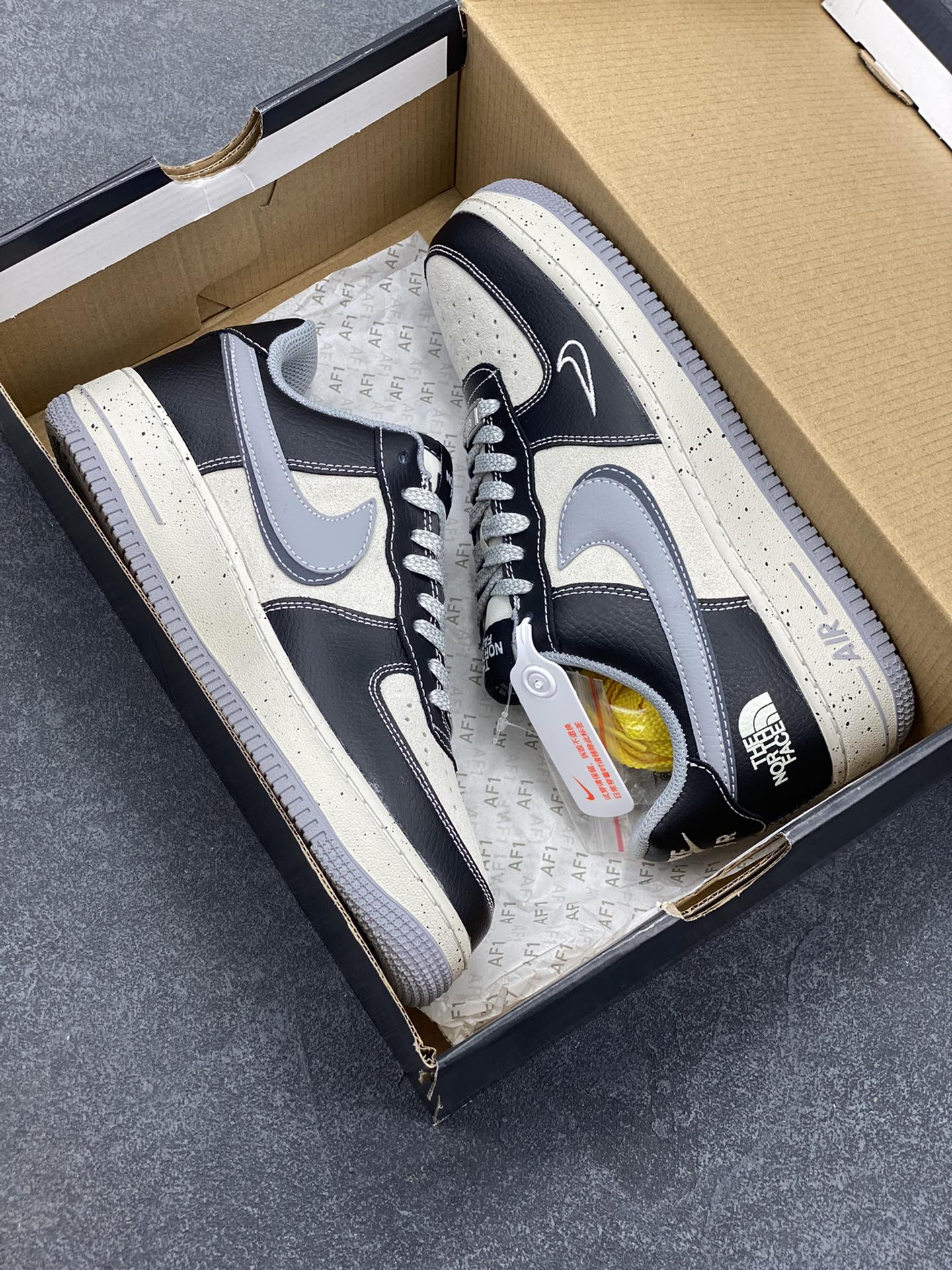 图片[9]-Nike Air Force 1 Low 空军一号低帮百搭休闲运动板鞋。柔软、弹性十足的缓震性能和出色的中底设计，横跨复古与现代的外型结合，造就出风靡全球三十多年的Force 1，直到今天还深受青睐。 货号：DM6688-020 尺码：36 36.5 37.5 38 38.5 39 40 40.5 41 42 42.5 43 44 44.5 45-选品中心