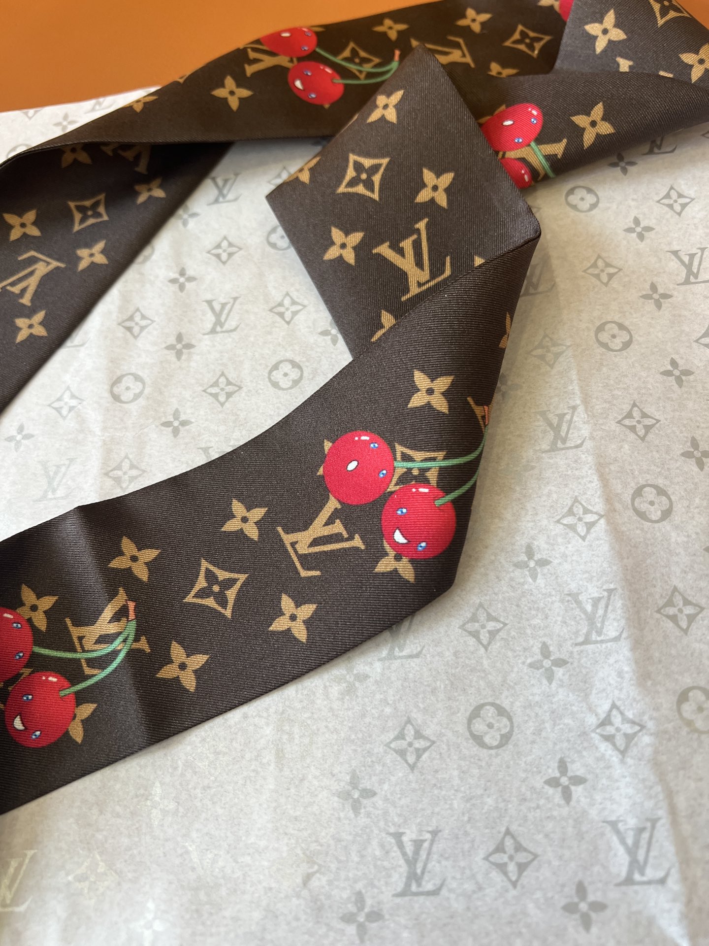 Louis Vuitton x Murakami Takashi Cerise Monogram Silk Bandeau Scarf 10 i1748934592 7970 8