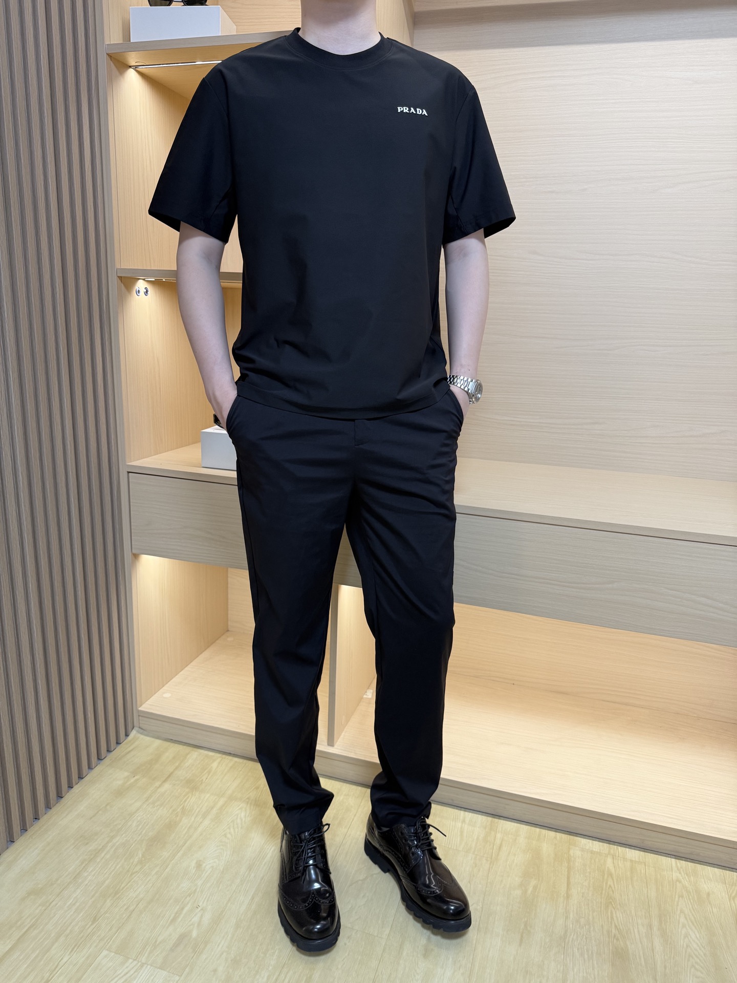 NO:414760,Fendi-2025 counter latest hot casual pants shipped, hot-selling items in European and American counters!  Selected Italian imported fine cotton fabric with foot design, the back pocket brand logo shows taste You are definitely worthy of having. Code M-XXXL (model 180/140 wear L, with Hong Kong Lane Crawford gift box packaging), fendi, alexander wang19860909芬迪-2025专柜最新爆款休闲裤出货 欧美专柜热销单品！精选意大利进口精棉面料搭配束脚设计,后口袋品牌标志彰显品味 您绝对值得拥有.码数M-XXXL（模特180/140穿L,配香港连卡佛礼盒包装）,,fendi,alexander wang,Men's clothing