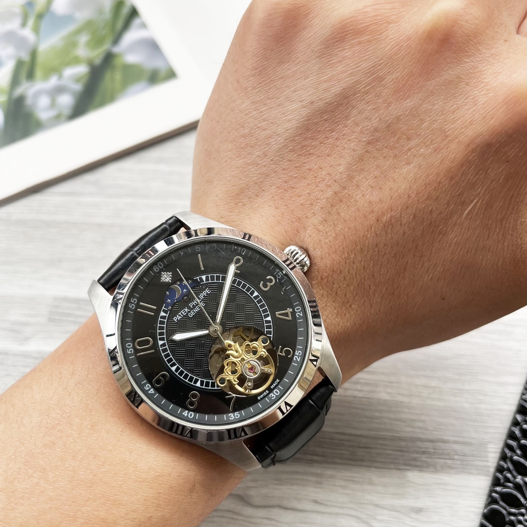 NO:337619,Unified, complex timepiece, luxurious and atmospheric, classic new products, shockingly launched [Latest] Patek Philippe, large flywheel design [Type] Boutique men's watch [Watch strap] Real cowhide strap [Movement] High-end fully automatic mechanical movement [Mirror] Mineral reinforced glass (more high definition) Elegant taste, vast and atmospheric, ingenious, wrist treasure, dimensions, diameters, thicknesses, 12.5mm, and hot sale!  Welcome to reprint!  ,,patek philippe,cowhide19860909统一 复杂时计 奢华大气 经典新品 震撼上市【最新】百达翡丽 大飞轮设计【类型】精品男士腕表【表带】真牛皮表带【机芯】高端全自动机械机芯【镜面】矿物质强化玻璃（更高清） 品味高雅 浩瀚大气 匠心独运 腕间瑰宝 尺寸直径42mm厚12.5mm热卖上市！欢迎转载！,,patek philippe,cowhide,Watch