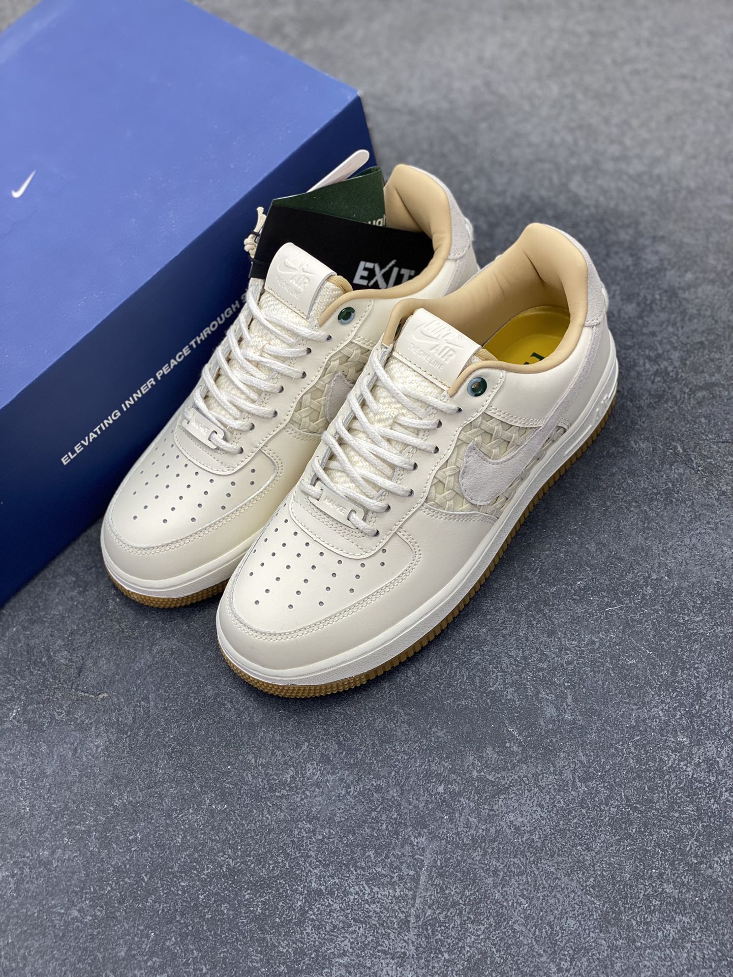 图片[8]-福利特价 Nike Air Force 1 Low 米白竹编系列 原楦头原纸板 打造纯正空军版型 专注外贸渠道 全掌内置蜂窝气垫 原盒配件 原厂中底钢印、拉帮完美 货号：FN0369-101 尺码：36 36.5 37.5 38 38.5 39 40 40.5 41 42 42.5 43 44 44.5 45-选品中心