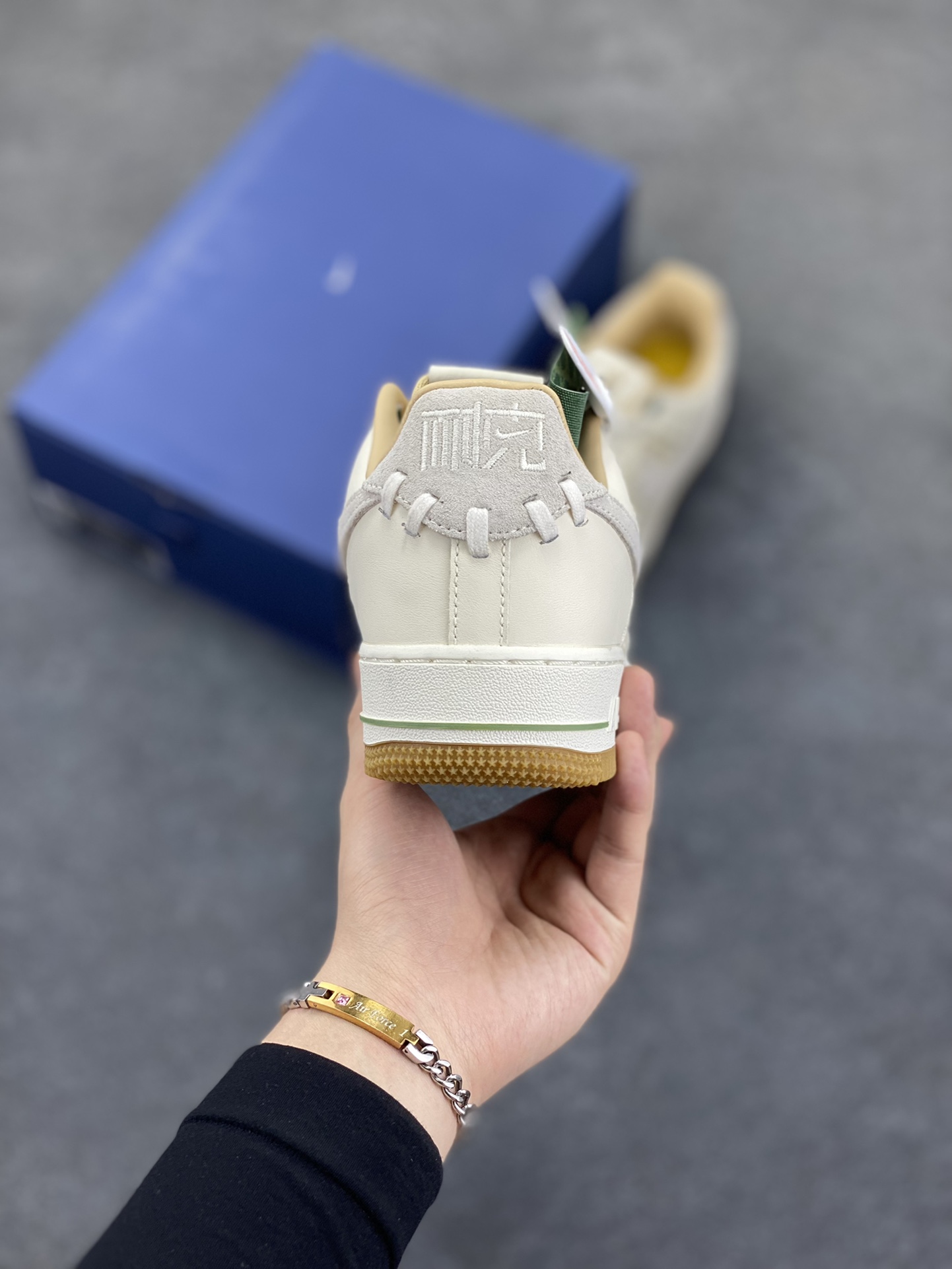 图片[4]-福利特价 Nike Air Force 1 Low 米白竹编系列 原楦头原纸板 打造纯正空军版型 专注外贸渠道 全掌内置蜂窝气垫 原盒配件 原厂中底钢印、拉帮完美 货号：FN0369-101 尺码：36 36.5 37.5 38 38.5 39 40 40.5 41 42 42.5 43 44 44.5 45-选品中心