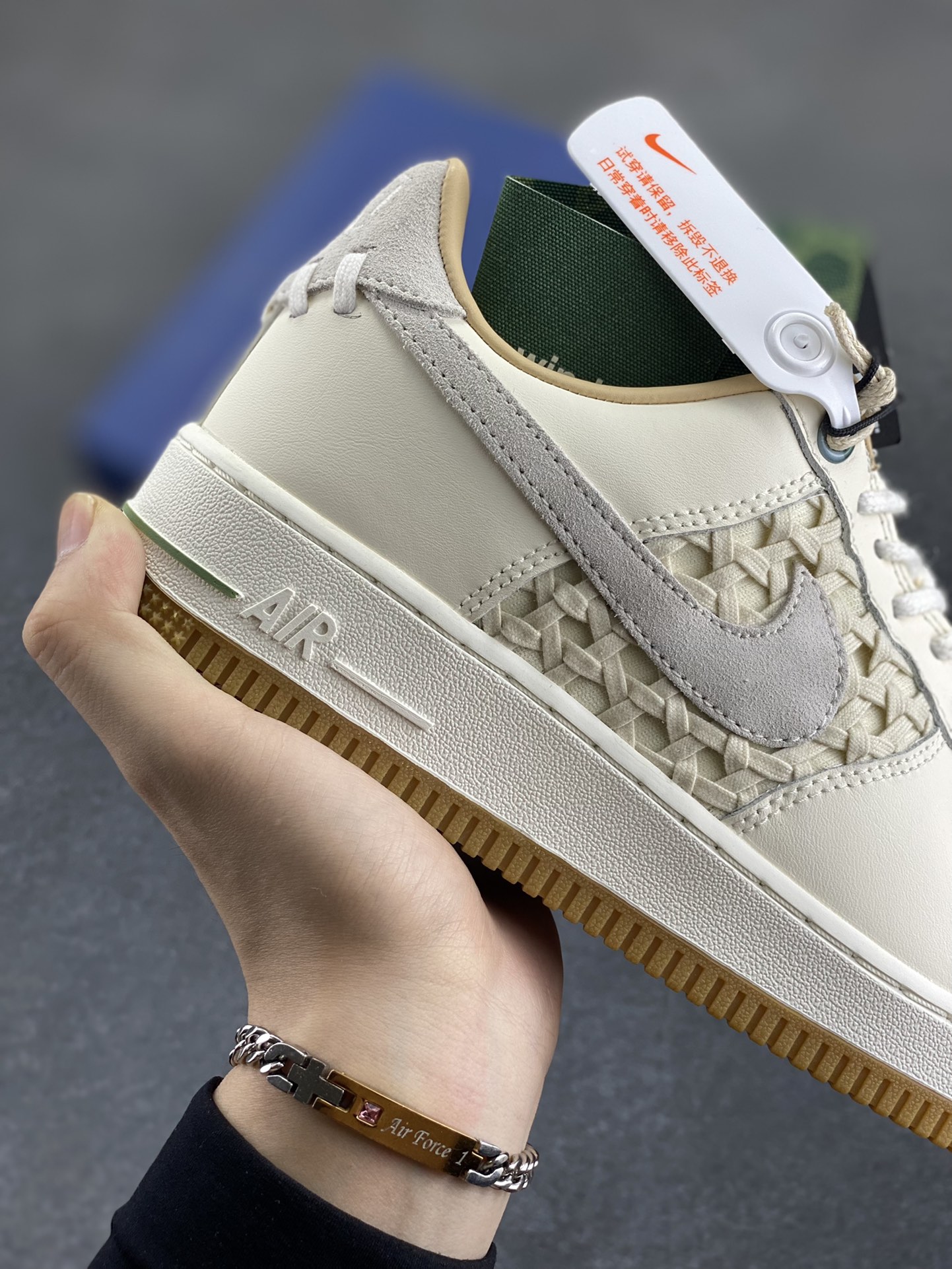 图片[6]-福利特价 Nike Air Force 1 Low 米白竹编系列 原楦头原纸板 打造纯正空军版型 专注外贸渠道 全掌内置蜂窝气垫 原盒配件 原厂中底钢印、拉帮完美 货号：FN0369-101 尺码：36 36.5 37.5 38 38.5 39 40 40.5 41 42 42.5 43 44 44.5 45-选品中心