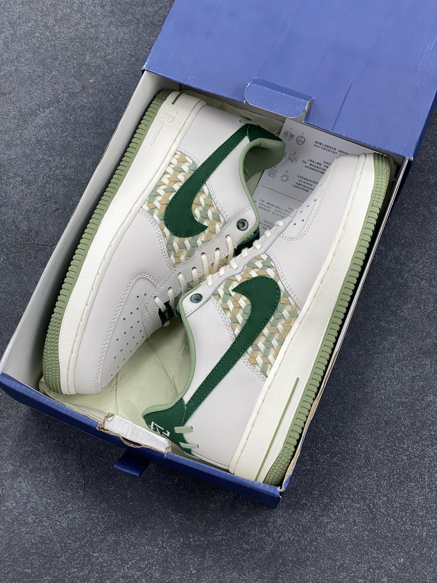 图片[9]-福利特价 Nike Air Force 1 Low 米白竹编系列 原楦头原纸板 打造纯正空军版型 专注外贸渠道 全掌内置蜂窝气垫 原盒配件 原厂中底钢印、拉帮完美 货号：FN0369-100 尺码：36 36.5 37.5 38 38.5 39 40 40.5 41 42 42.5 43 44 44.5 45-选品中心