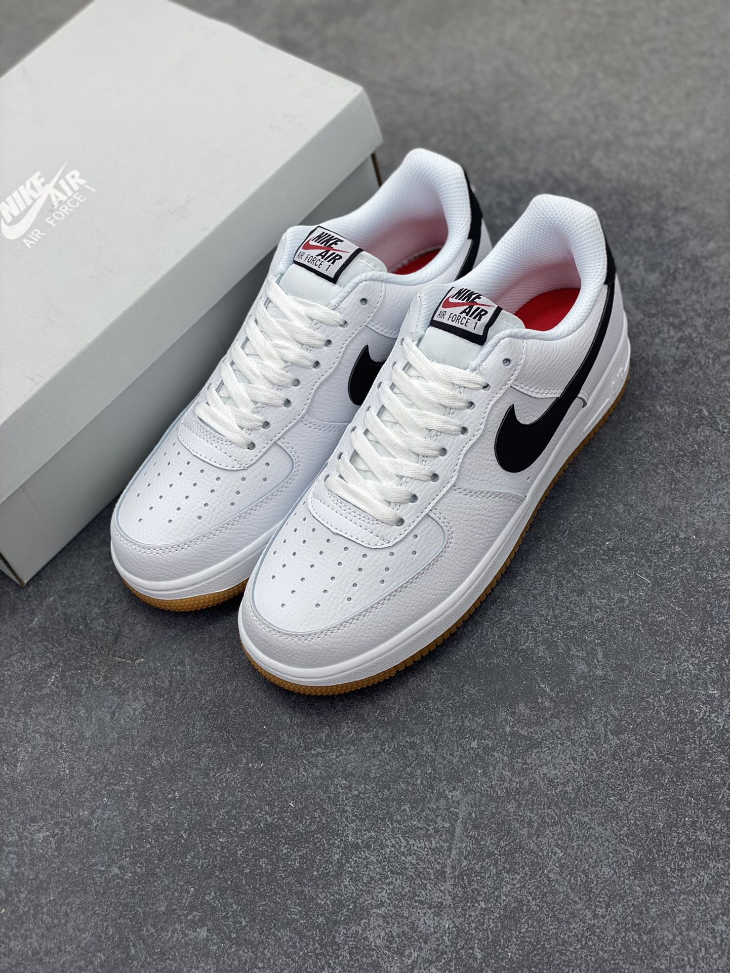 图片[8]-Nike Air Force 1 Low 空军一号低帮百搭休闲运动板鞋。柔软、弹性十足的缓震性能和出色的中底设计，横跨复古与现代的外型结合，造就出风靡全球三十多年的Force 1，直到今天还深受青睐。 货号：CI0057-100 尺码：36 36.5 37.5 38 38.5 39 40 40.5 41 42 42.5 43 44 44.5 45-选品中心