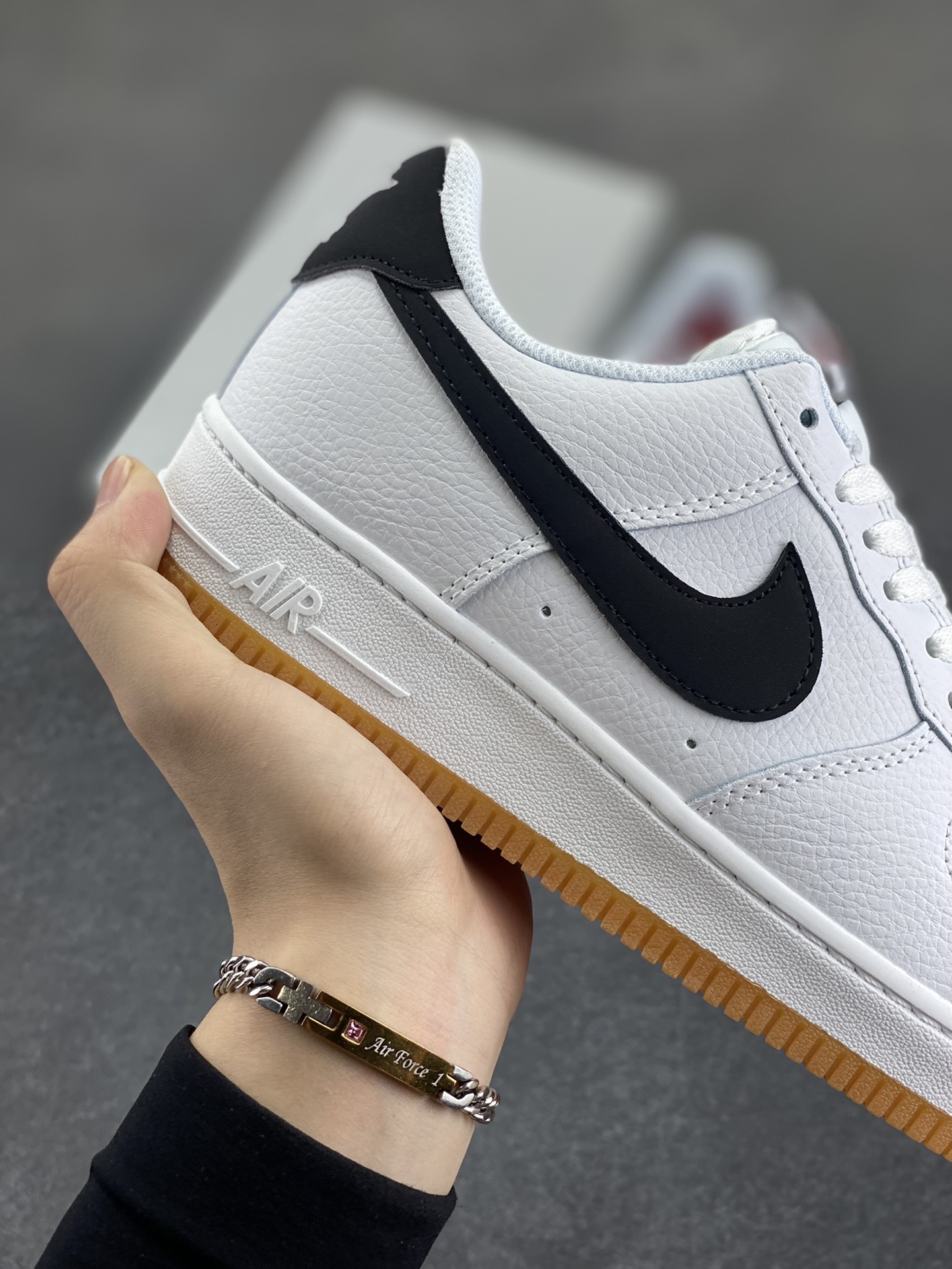 图片[6]-Nike Air Force 1 Low 空军一号低帮百搭休闲运动板鞋。柔软、弹性十足的缓震性能和出色的中底设计，横跨复古与现代的外型结合，造就出风靡全球三十多年的Force 1，直到今天还深受青睐。 货号：CI0057-100 尺码：36 36.5 37.5 38 38.5 39 40 40.5 41 42 42.5 43 44 44.5 45-选品中心