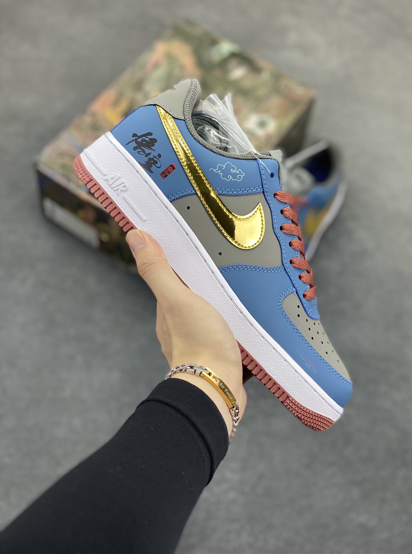 福利特价 Air Force 1 Low 黑神话悟空 原楦头原纸板 打造纯正空军版型专注外贸渠道 全掌内置蜂窝气垫 原盒配件 原厂中底钢印、拉帮完美  货号:CW2288-111 尺码:36 36.5 37.5 38 38.5 39 40 40.5 41 42 42.5 43 44 44.5 45-选品中心