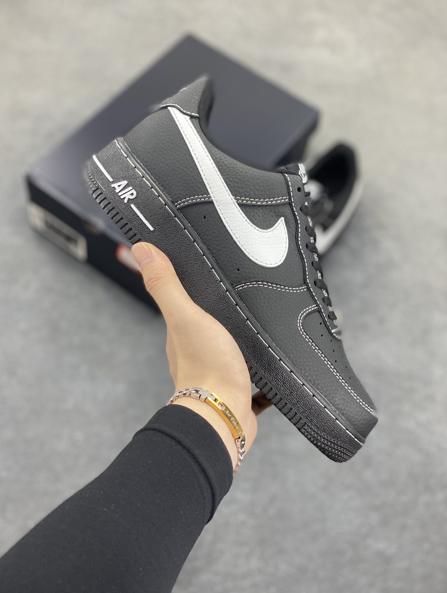福利特价 Nike Air Force 1 Low 黑白 原楦头原纸板 打造纯正空军版型 专注外贸渠道 全掌内置蜂窝气垫 原盒配件 原厂中底钢印、拉帮完美 货号:HQ2037-300 尺码:36 36.5 37.5 38 38.5 39 40 40.5 41 42 42.5 43 44 44.5 45-选品中心
