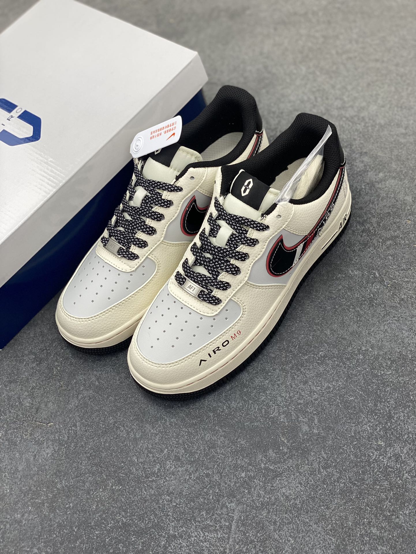 图片[8]-NIke Air Force 1 \’07 Low “问界联名——黑M9”空军一号 低帮 运动鞋 休闲鞋 折边针车 工艺难度大 原楦头原纸板 原装鞋盒 定制五金配件 内置全掌气垫 原厂鞋底 货号：XS1958-609 尺码：36 36.5 37.5 38 38.5 39 40 40.5 41 42 42.5 43 44 44.5 45-选品中心