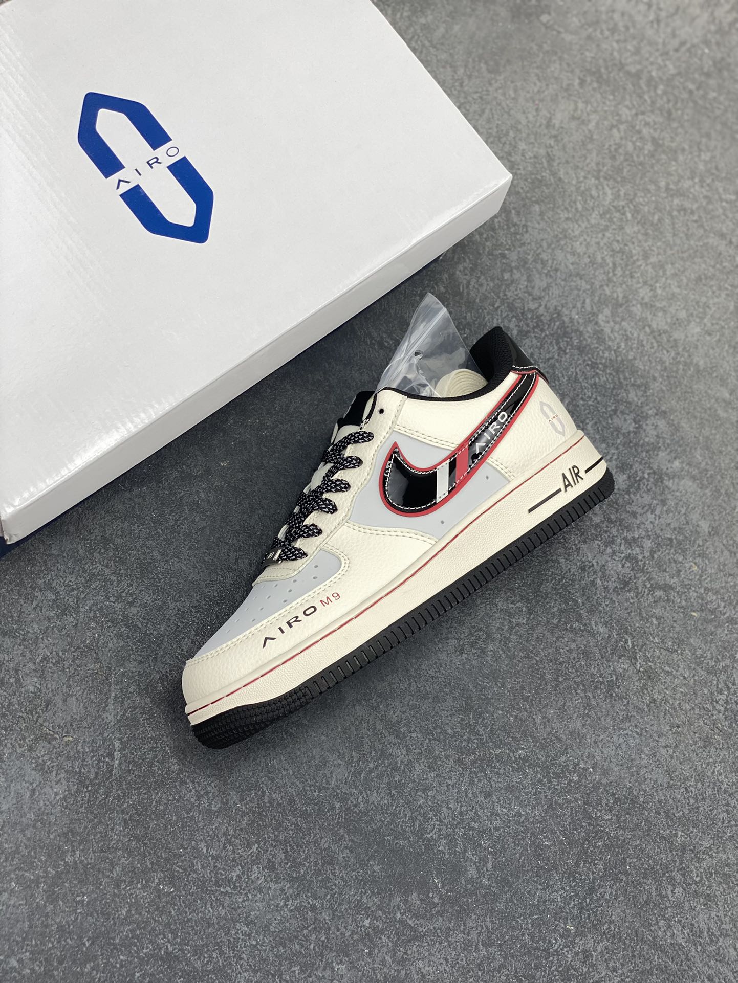 图片[7]-NIke Air Force 1 \’07 Low “问界联名——黑M9”空军一号 低帮 运动鞋 休闲鞋 折边针车 工艺难度大 原楦头原纸板 原装鞋盒 定制五金配件 内置全掌气垫 原厂鞋底 货号：XS1958-609 尺码：36 36.5 37.5 38 38.5 39 40 40.5 41 42 42.5 43 44 44.5 45-选品中心