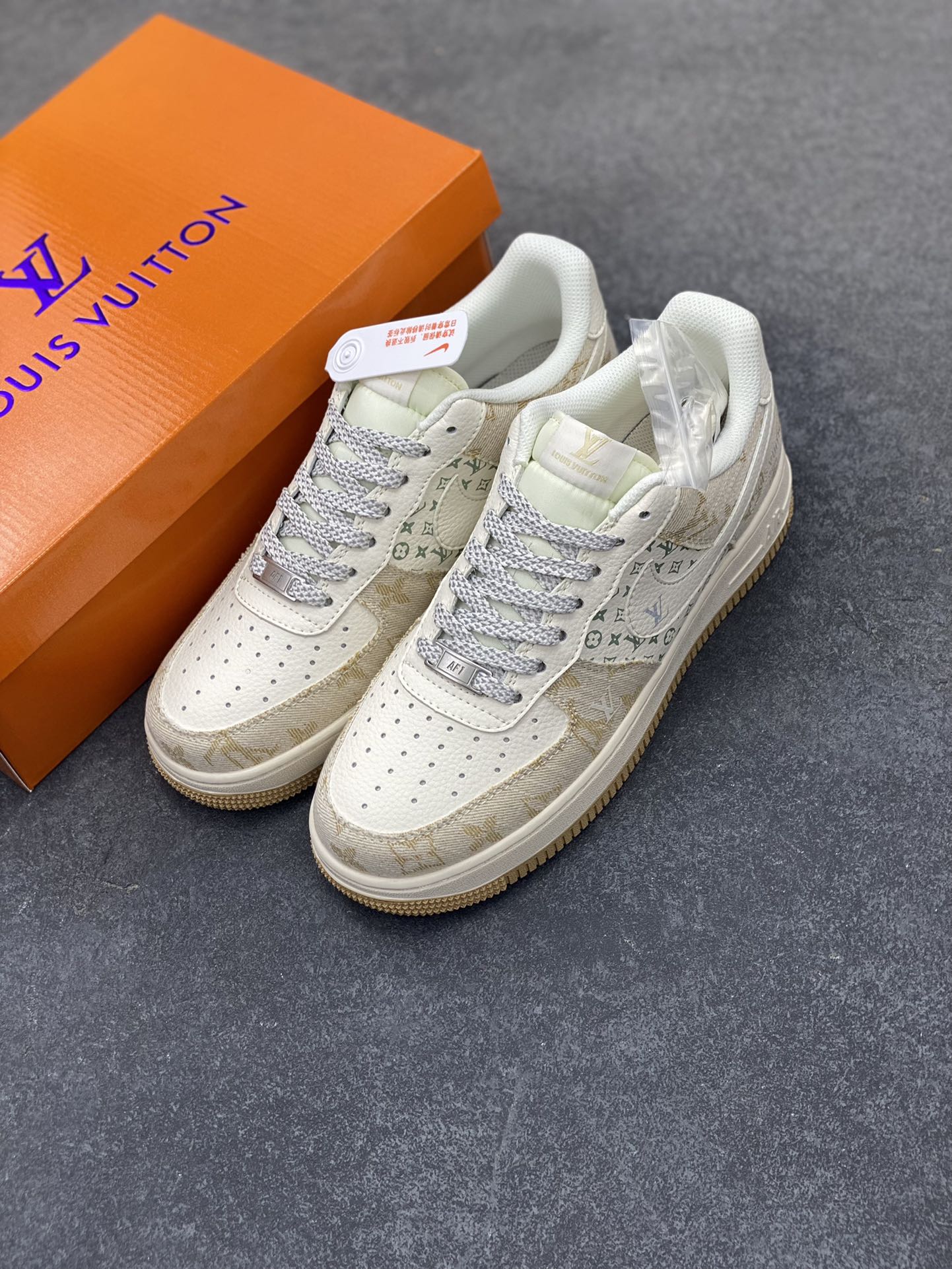 图片[8]-NIke Air Force 1 \’07 Low “LV联名”空军一号 低帮 运动鞋 休闲鞋 折边针车 工艺难度大 原楦头原纸板 原装鞋盒 定制五金配件 内置全掌气垫 原厂鞋底 货号：YX5066-330 尺码：36 36.5 37.5 38 38.5 39 40 40.5 41 42 42.5 43 44 44.5 45-选品中心
