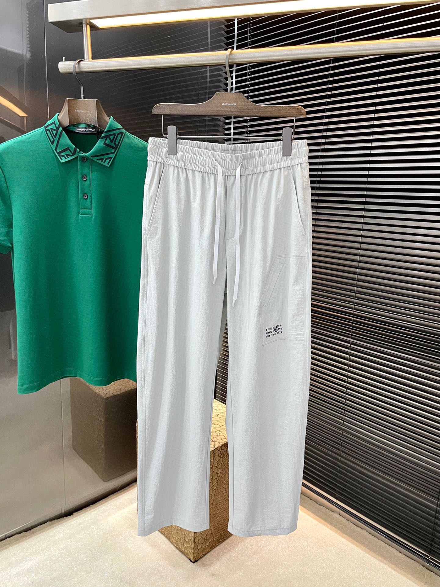 NO:417029,P Maison Margiela (Mizilla MM6) 2025 spring new style, the latest casual pants. The original pants are casual and versatile, casual and lazy, customized original nylon fabric, full of comfort. High-end and atmospheric, does the flavor of spring have? The first choice. Code M-4XL Purchase Level...,,masion margiela,masion margiela,alexander wang19860909P Maison Margiela（马吉拉MM6）2025春季新款,最新休闲裤.原版裤型上身休闲百搭、随性慵懒范,定制原版锦纶面料,舒适感爆棚.高端大气,春天的味道有没有,首选 .码数 M一4XL 代购级别……,,masion margiela,masion margiela,alexander wang,Men's clothing