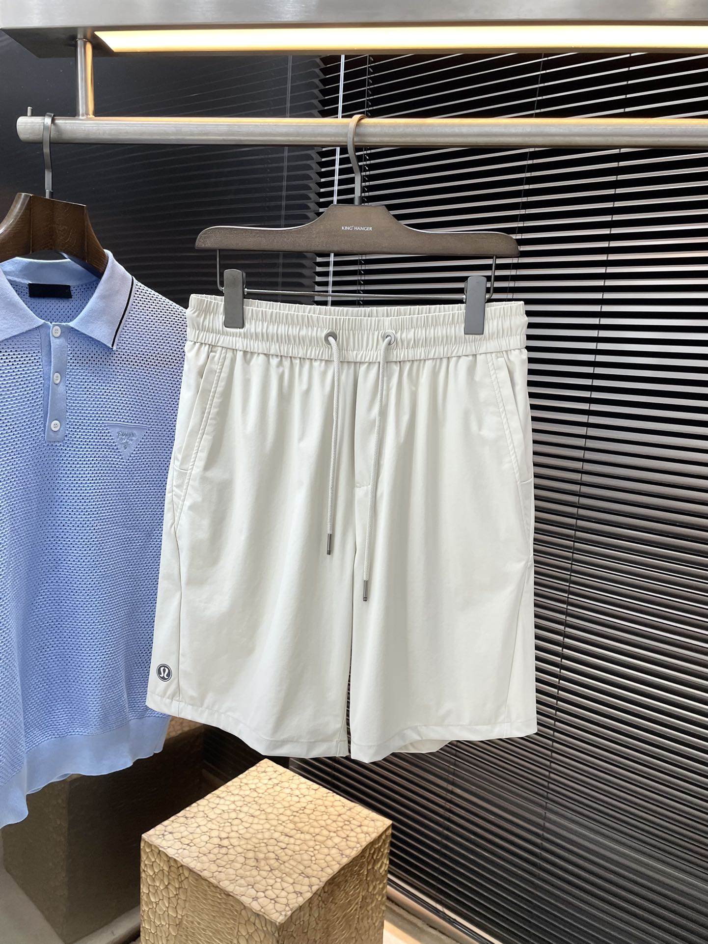 NO:417042,P lululemon (Lulu) 2025 spring and summer new style, the latest casual shorts. The original pants are casual and versatile, casual and lazy, high-end custom imported nylon fabric, customized craftsmanship, full of comfort. High-end and atmospheric, does the summer taste have? First choice. Code number M1 XXXL purchasing level..., shorts, alexander wang19860909P lululemon（ 露露）2025春夏季新款,最新休闲短裤.原版裤型上身休闲百搭、随性慵懒范,高级定制进口锦纶面料,订制工艺 舒适感爆棚.高端大气,夏天的味道有没有,首选 .码数 M一XXXL代购级别……,,shorts,alexander wang,Men's clothing