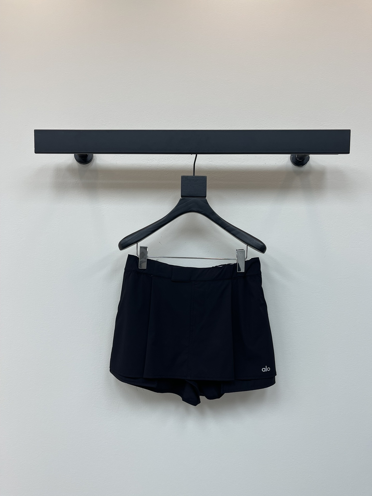 NO:421089,Alo25 spring and summer new casual hot girl design mini skirt, letter logo webbing at waist, can be flipped, two ways to wear, vitality on the upper body, age-reducing sports and casual, ultra-short mini skirt, lined shorts, very practical, light and quick-drying fabric, SML, skirts, shorts, alexander wang19860909Alo25春夏新品休闲辣妹设计感迷你裤裙 腰里字母logo织带拼接 可以翻边穿 两种穿法 上身活力减龄 运动休闲 超短迷你短裙 内衬做了短裤 很实穿 采用轻薄速干面料 SML,,skirts,shorts,alexander wang,Women's clothing