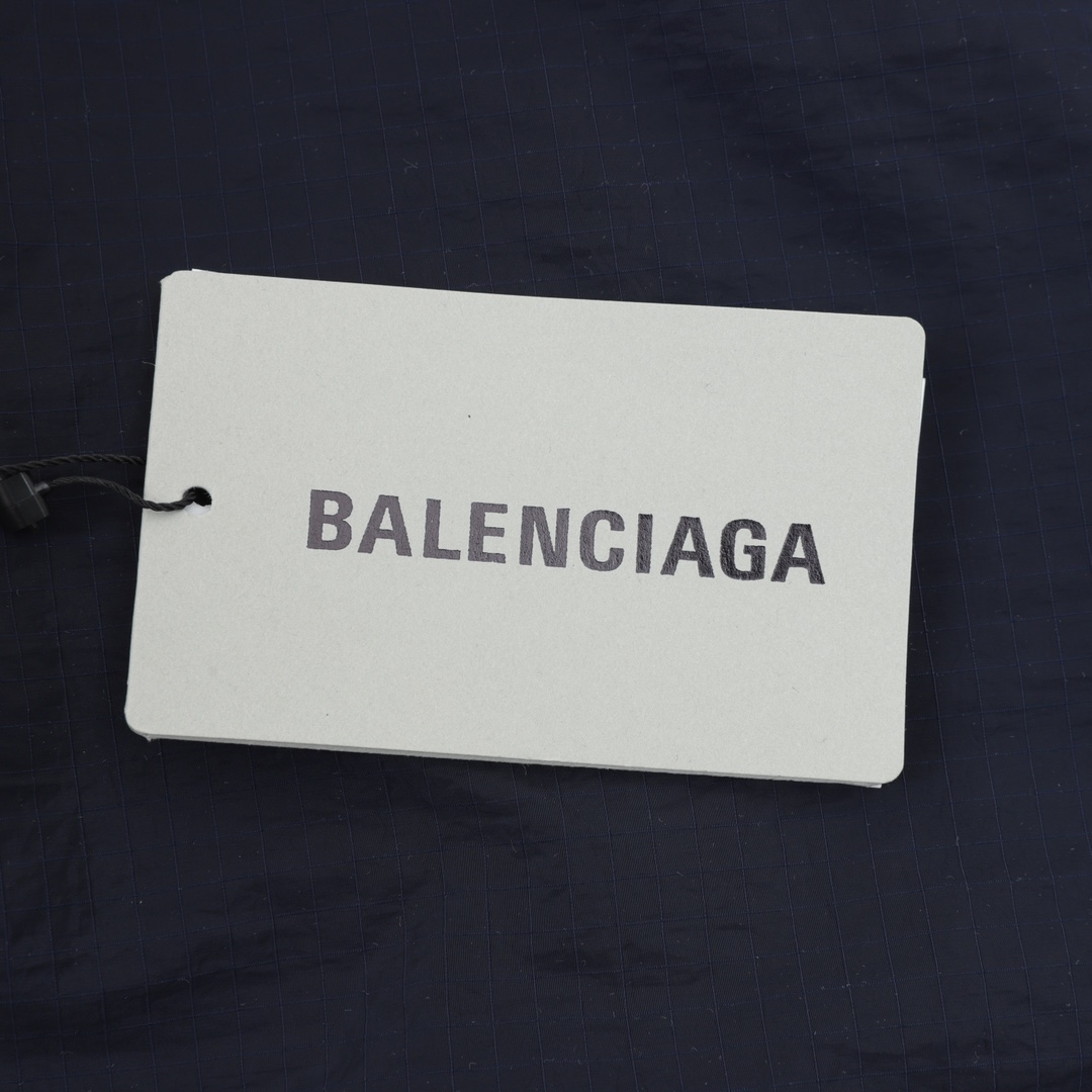 BALENCIAGA/巴黎世家 金属贴片徽标字母刺绣短裤 深蓝色-Chinese UA Cheap High Quatity Brand Clothes Bags handbags Sneakers wholesale wholesaler seller from China Factory suppliers Fashion Clothing Shoes best Quality Beautiful Price BALENCIAGA/巴黎世家 金属贴片徽标字母刺绣短裤 深蓝色