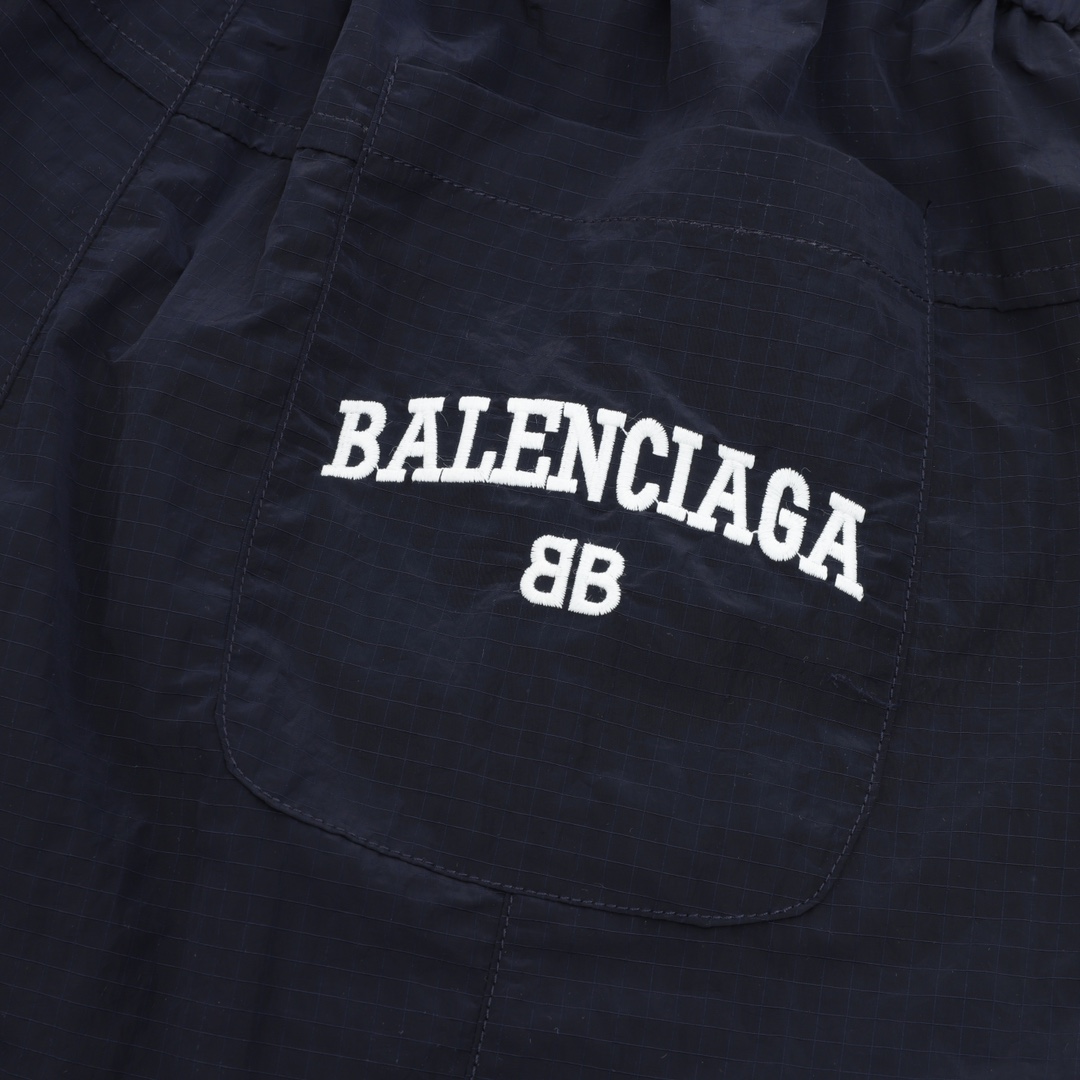 BALENCIAGA/巴黎世家 金属贴片徽标字母刺绣短裤 深蓝色-Chinese UA Cheap High Quatity Brand Clothes Bags handbags Sneakers wholesale wholesaler seller from China Factory suppliers Fashion Clothing Shoes best Quality Beautiful Price BALENCIAGA/巴黎世家 金属贴片徽标字母刺绣短裤 深蓝色