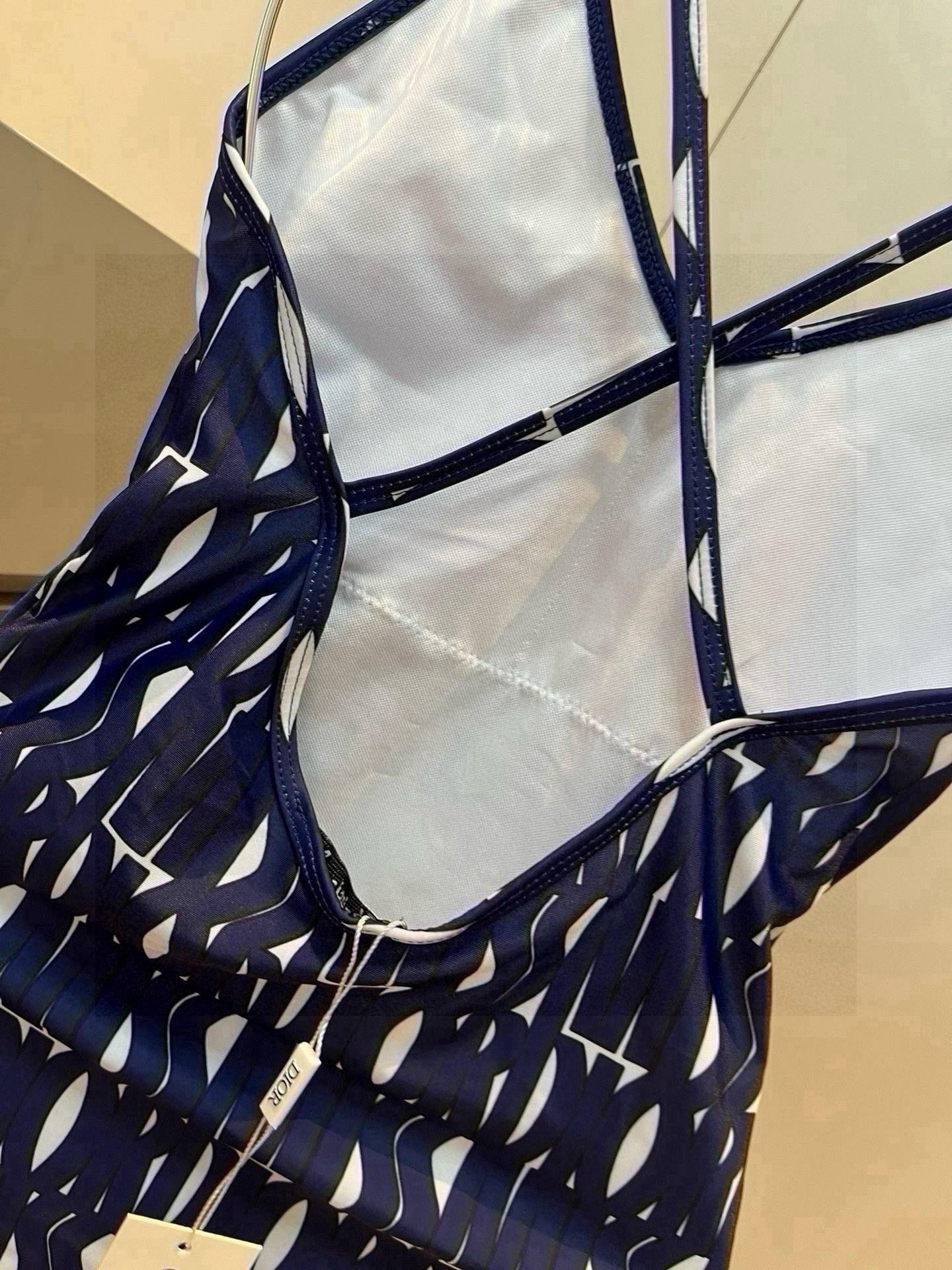 。
Dior迪奥 官方新款泳衣比基尼👙，高端定制，S M L XL