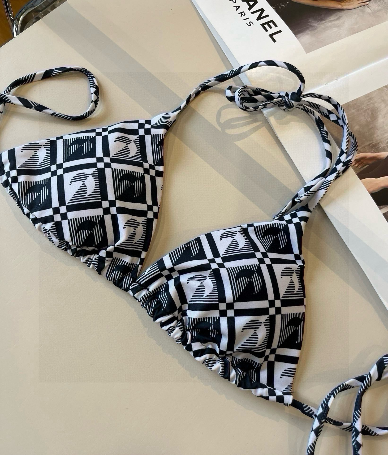 。

MARINE SERRA潮牌比基尼👙