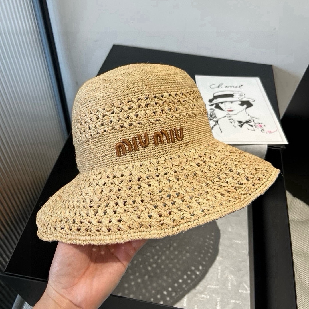 [Miu Miu Hats]miumiu Miu new Lafite straw hat Pure hand-crochet output is very