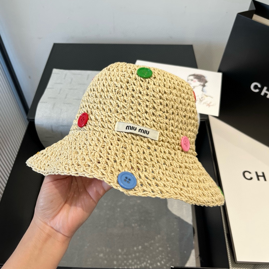 [Miu Miu Hats]miumiu Miu new hand-hook straw hat Shade beach hat Head circumfe