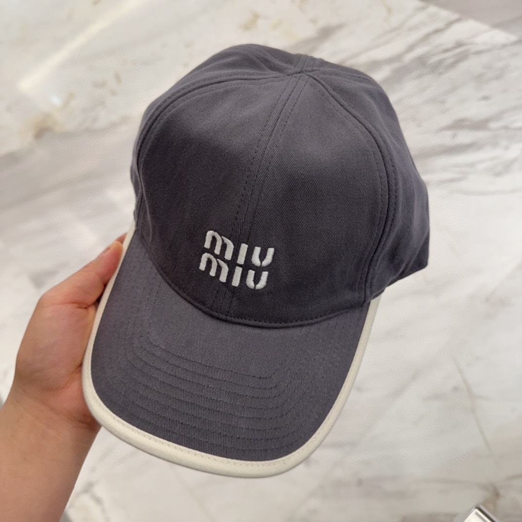 

【Miumiu缪缪】新款订单款刺绣棒球帽🧢大牌款超好搭配，赶紧入手！