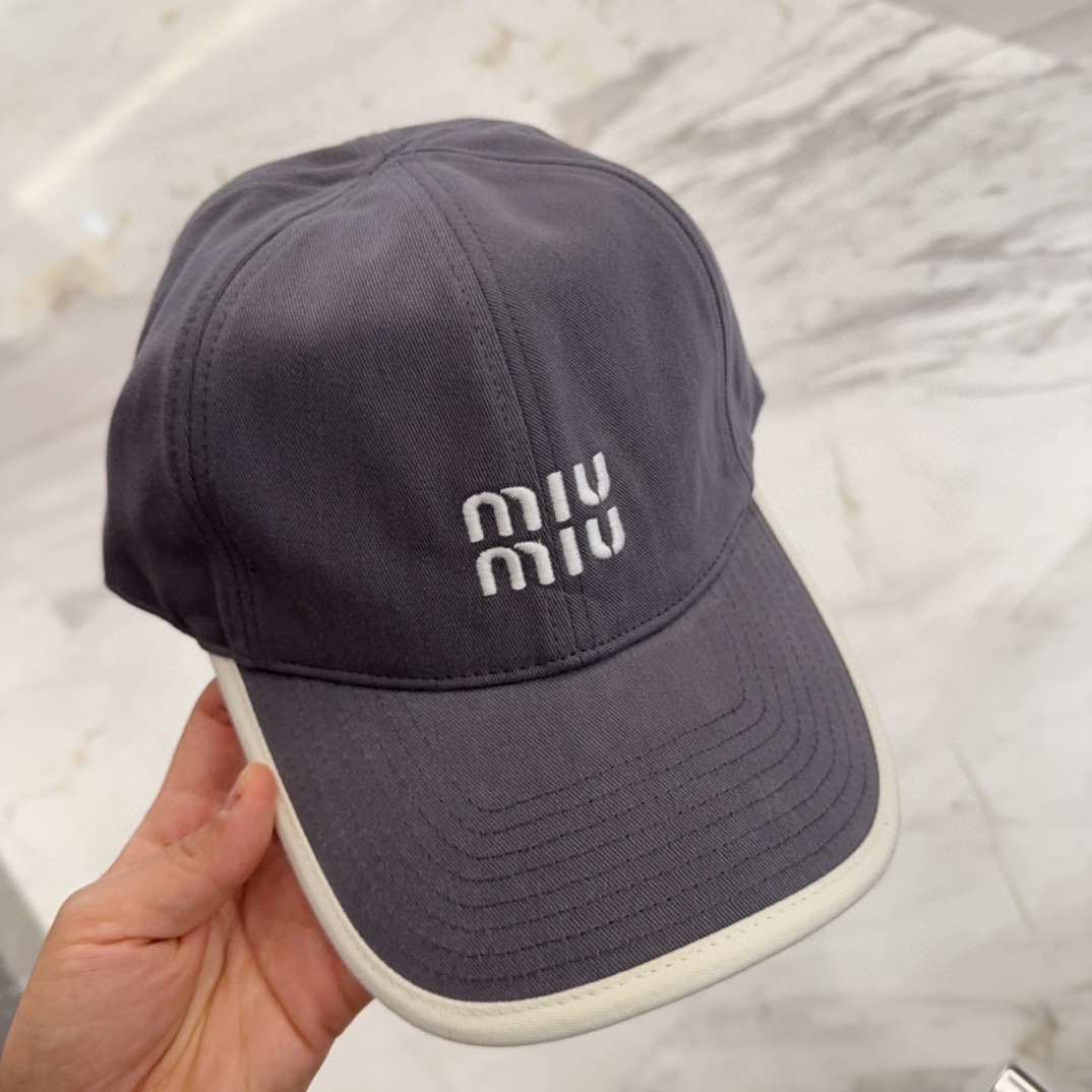 

【Miumiu缪缪】新款订单款刺绣棒球帽🧢大牌款超好搭配，赶紧入手！