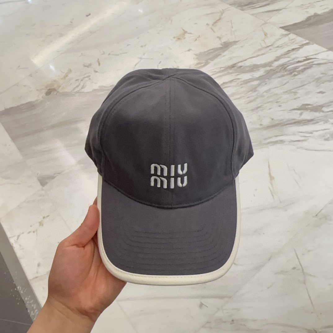 

【Miumiu缪缪】新款订单款刺绣棒球帽🧢大牌款超好搭配，赶紧入手！