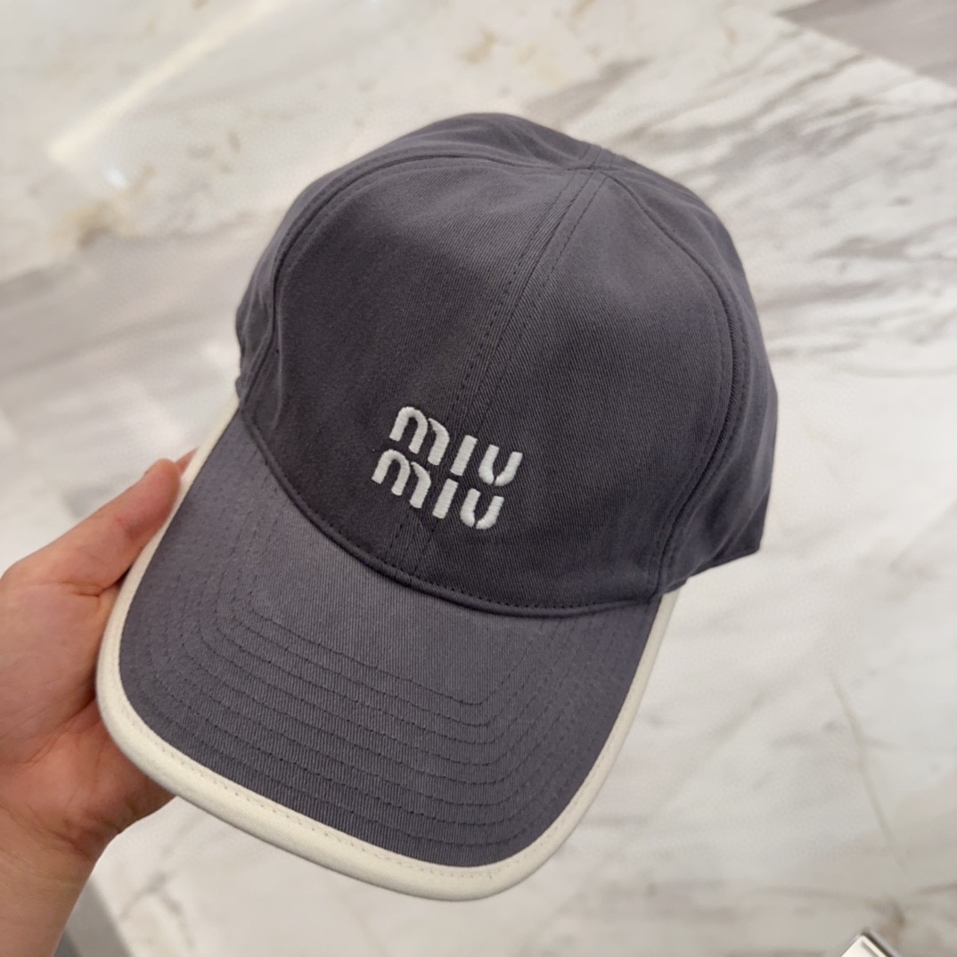 

【Miumiu缪缪】新款订单款刺绣棒球帽🧢大牌款超好搭配，赶紧入手！
