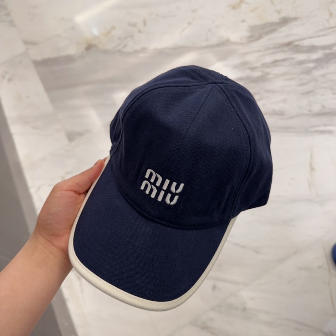 

【Miumiu缪缪】新款订单款刺绣棒球帽🧢大牌款超好搭配，赶紧入手！