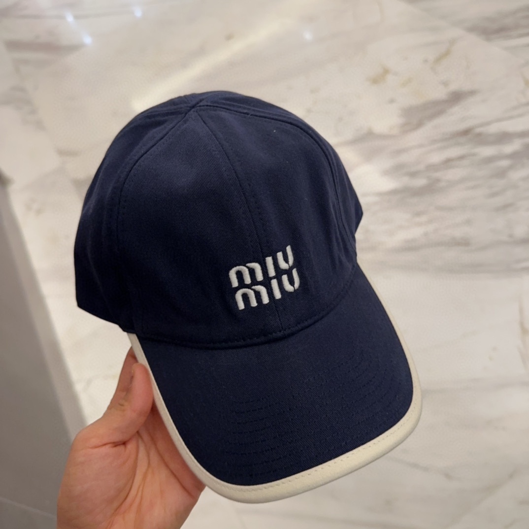 

【Miumiu缪缪】新款订单款刺绣棒球帽🧢大牌款超好搭配，赶紧入手！