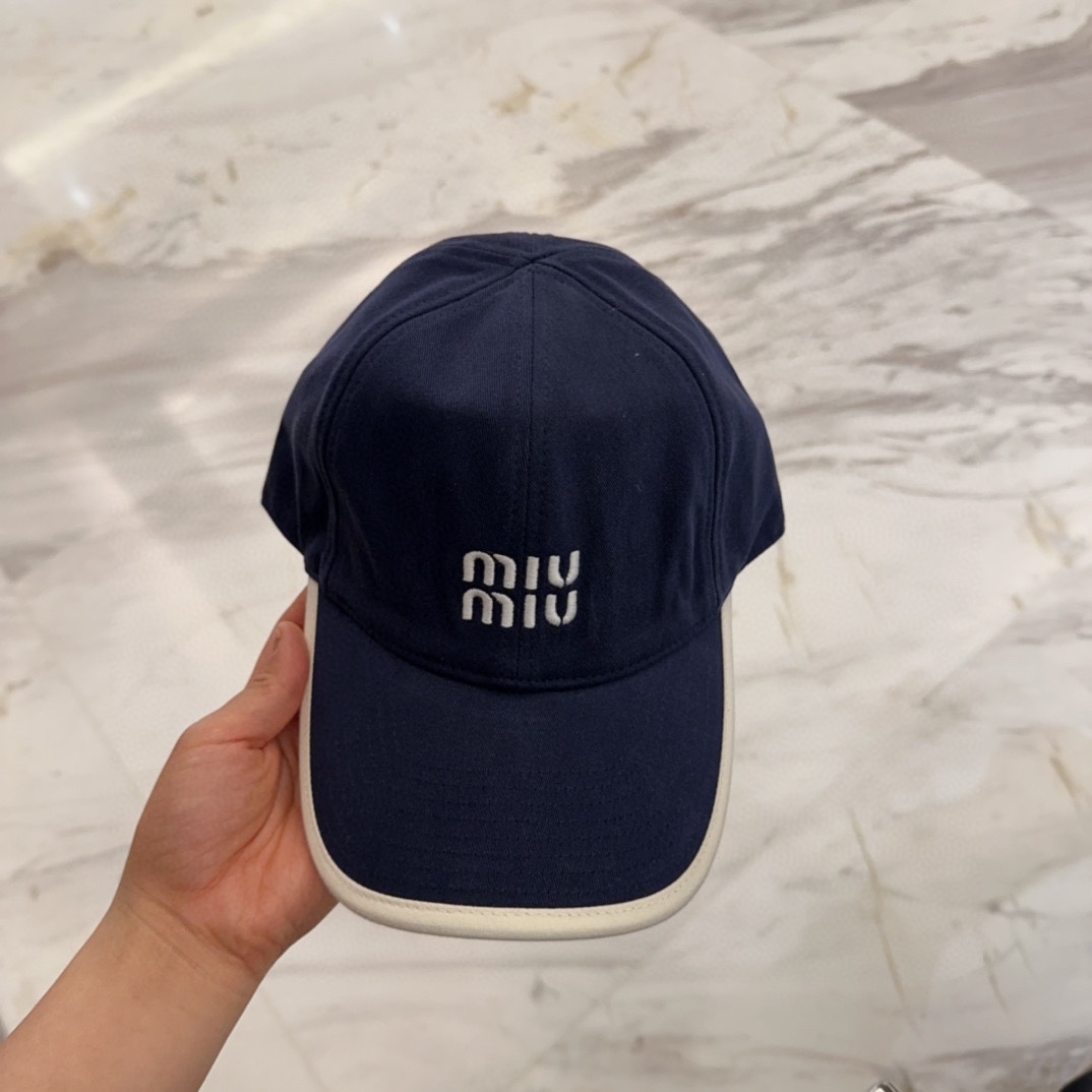 

【Miumiu缪缪】新款订单款刺绣棒球帽🧢大牌款超好搭配，赶紧入手！