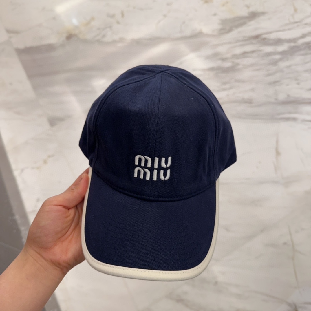 

【Miumiu缪缪】新款订单款刺绣棒球帽🧢大牌款超好搭配，赶紧入手！