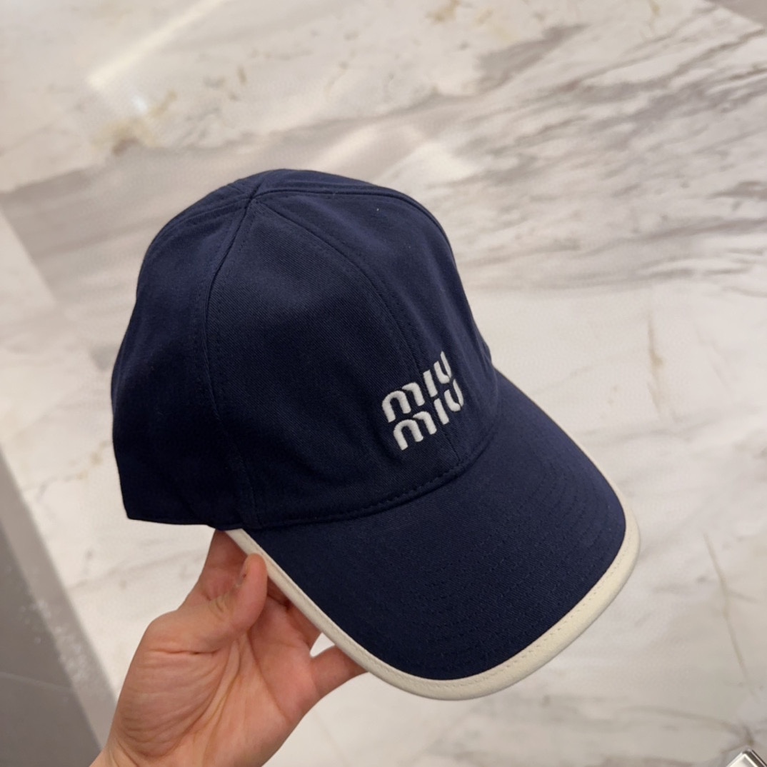 

【Miumiu缪缪】新款订单款刺绣棒球帽🧢大牌款超好搭配，赶紧入手！
