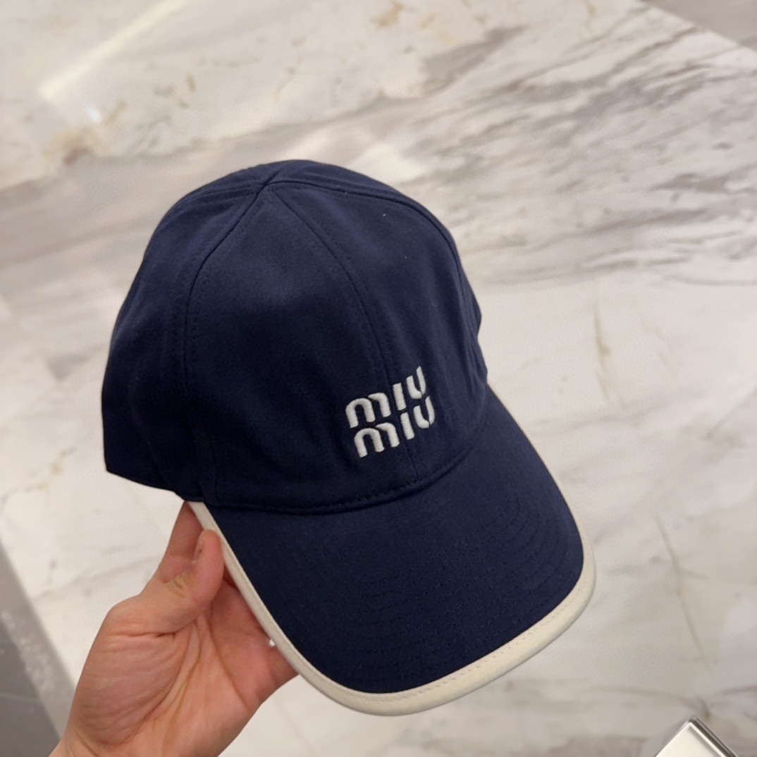 

【Miumiu缪缪】新款订单款刺绣棒球帽🧢大牌款超好搭配，赶紧入手！