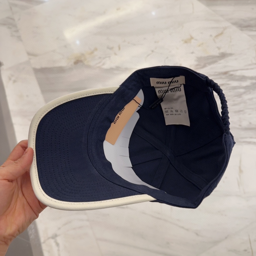 

【Miumiu缪缪】新款订单款刺绣棒球帽🧢大牌款超好搭配，赶紧入手！