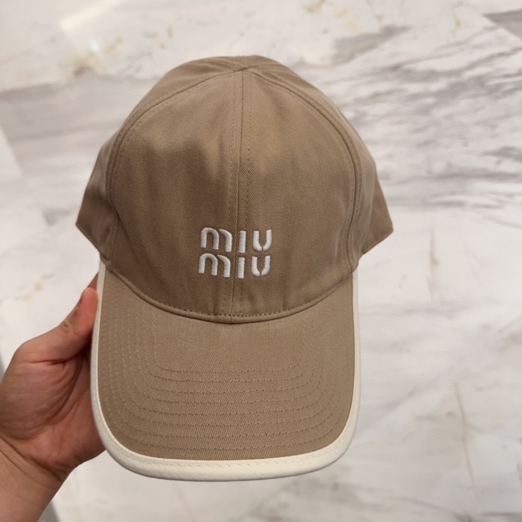 

【Miumiu缪缪】新款订单款刺绣棒球帽🧢大牌款超好搭配，赶紧入手！