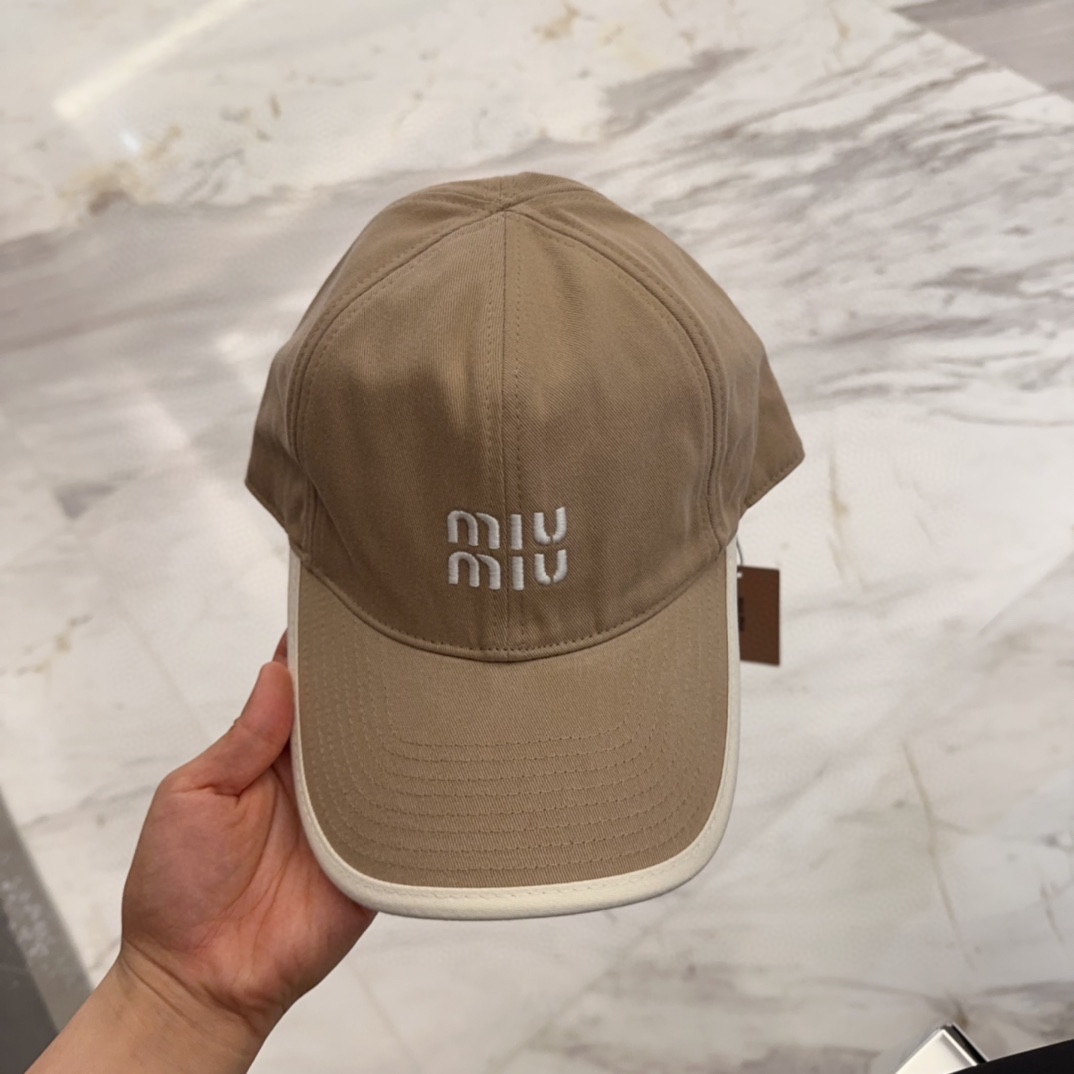 

【Miumiu缪缪】新款订单款刺绣棒球帽🧢大牌款超好搭配，赶紧入手！