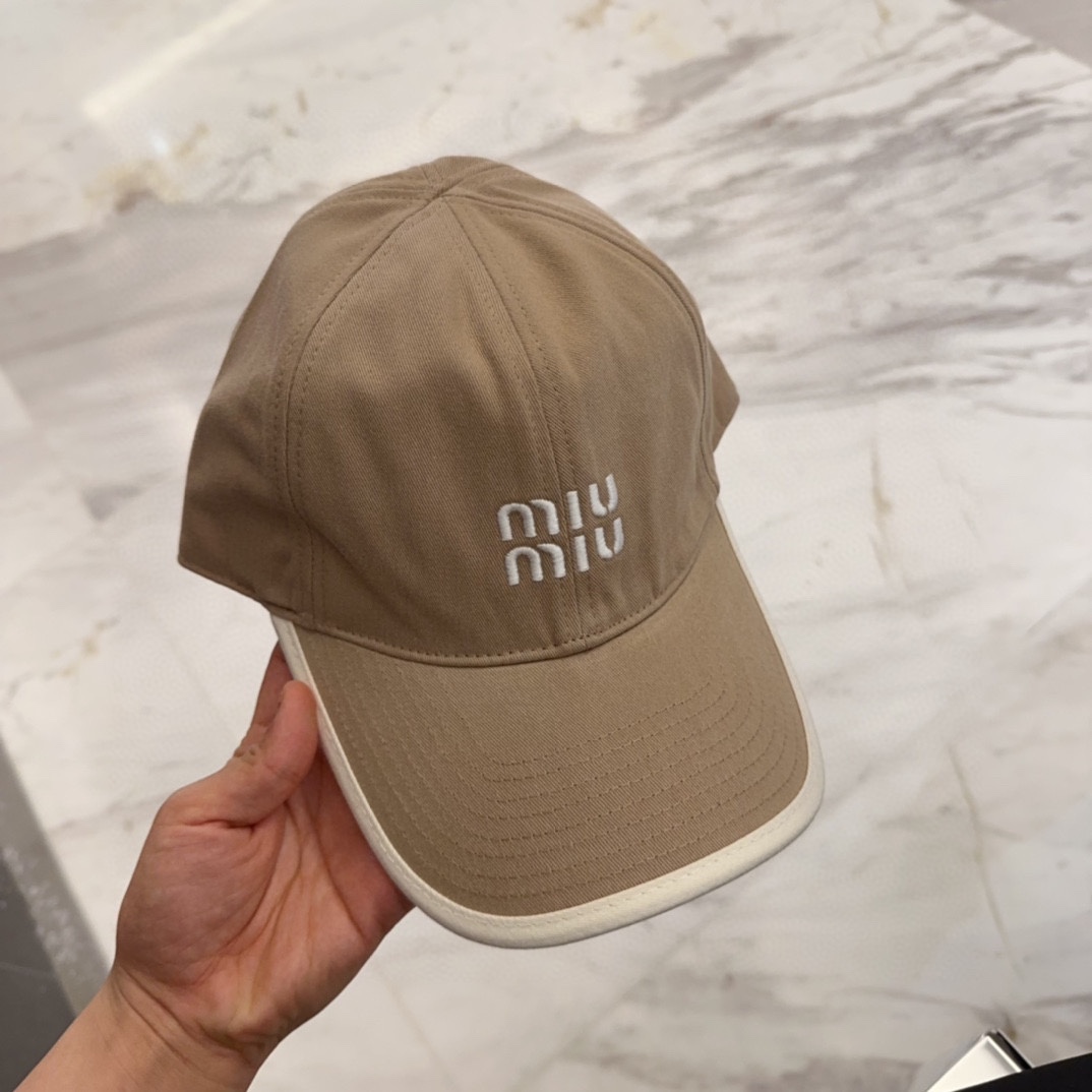 

【Miumiu缪缪】新款订单款刺绣棒球帽🧢大牌款超好搭配，赶紧入手！