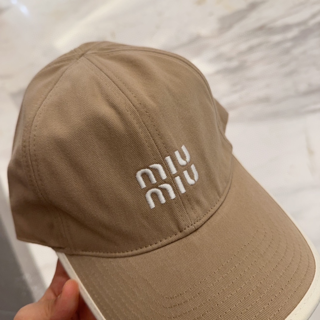 

【Miumiu缪缪】新款订单款刺绣棒球帽🧢大牌款超好搭配，赶紧入手！