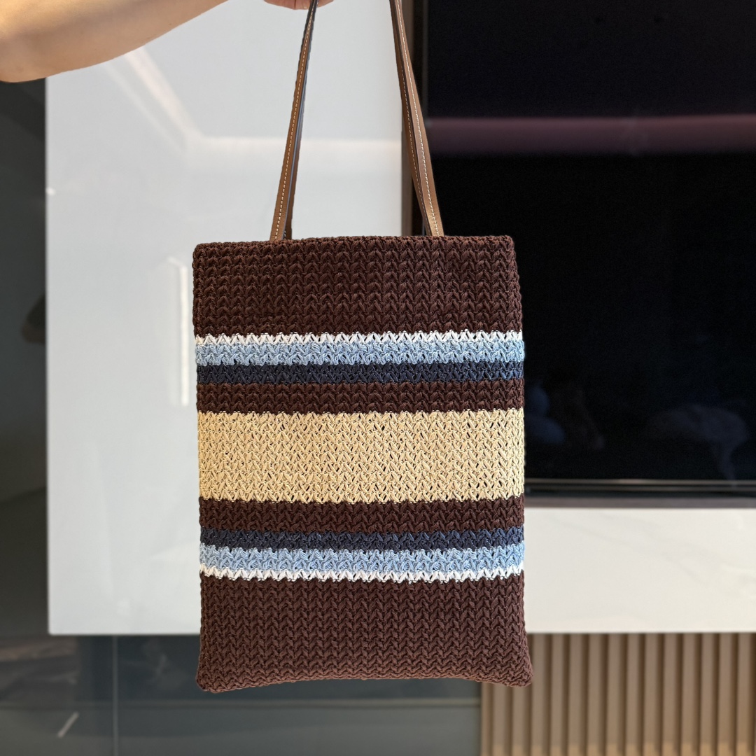 Miu Miu Official debut 5BG248, imported raffia straw and cotton thread weaving tote bag, new iconic MiuMiu embroidery on the front, cotton lining
