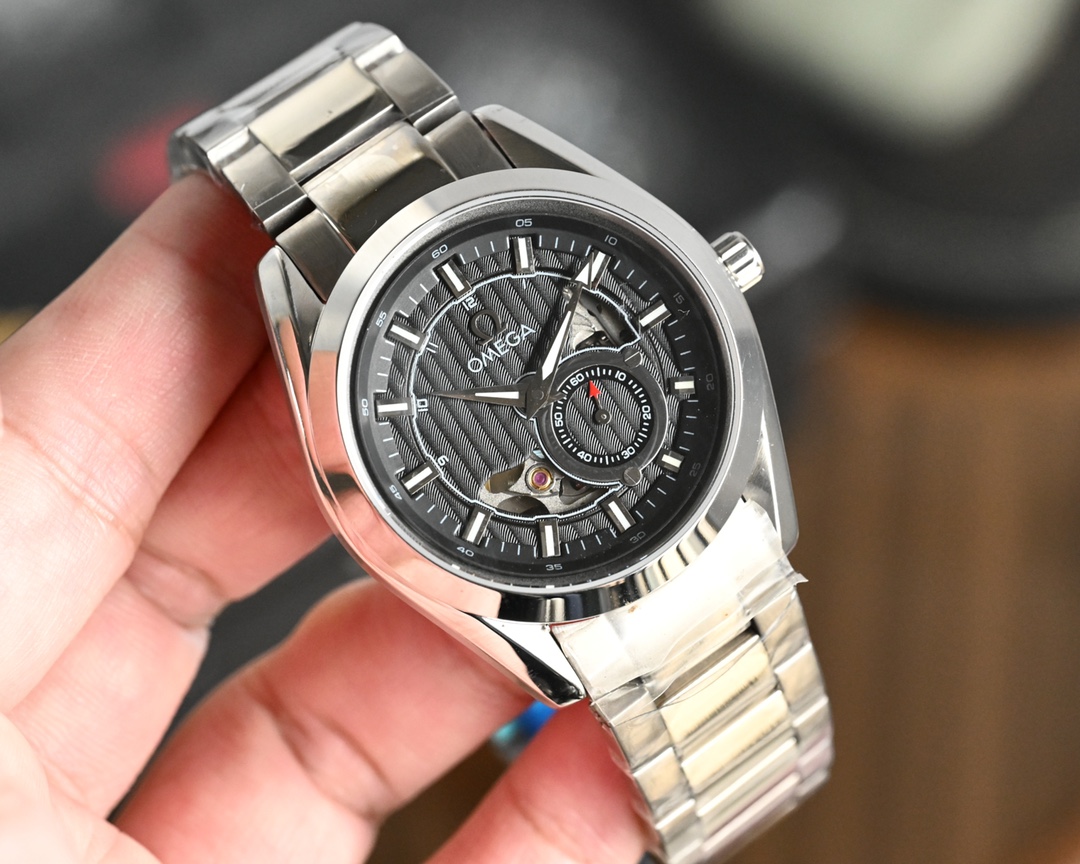 NO:393792,Brand: Omega (two-needle semi-new product, business and casual) Luxury and atmospheric type and exquisite men's watch (new product) strap 361 stainless steel strap (durable) movement: imported 82s7 Citizen movement) Material sapphire scratch-resistant mirror (high definition, wear-resistant) atmospheric hot style Wrist treasure Ingenious ingenuity Size diameter 42mm Thickness 12mm Hot sale!  , omega19860909品牌:欧米茄(二针半新品,商务休闲）奢华大气类型精致男士腕表（新品）表带361精钢表带（耐用）机芯:进口82s7西铁城机芯）材料蓝宝石防刮镜面（高清,耐磨）大气爆款 豪情风格 腕间瑰宝 匠心独蕴 尺寸直径42mm厚度12mm热卖上市！,,omega,Watch