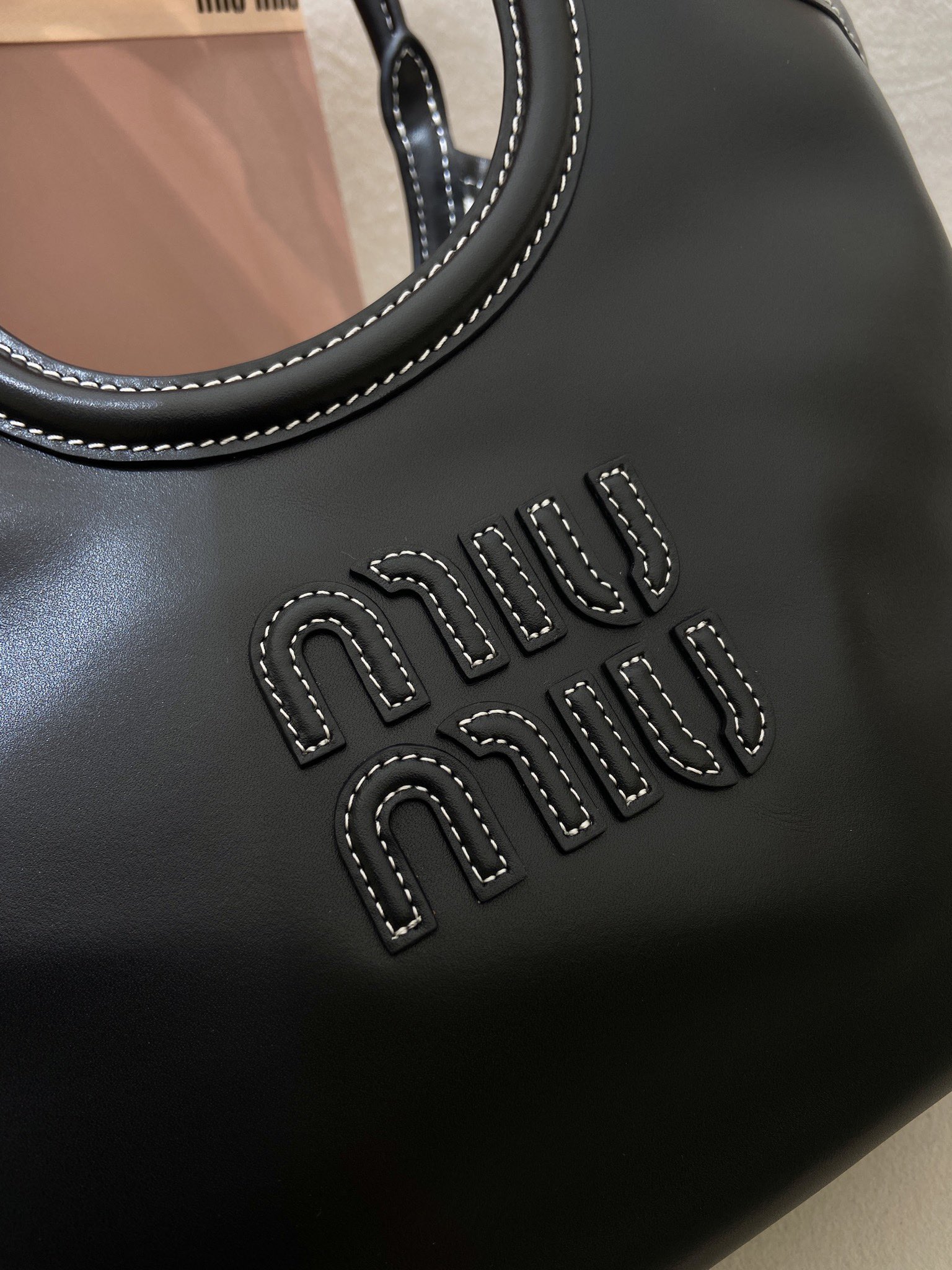 Elegant Leather Tote Bag with Adjustable Strap - Perfect for Everyday Use 8 i1749103380 1340 6
