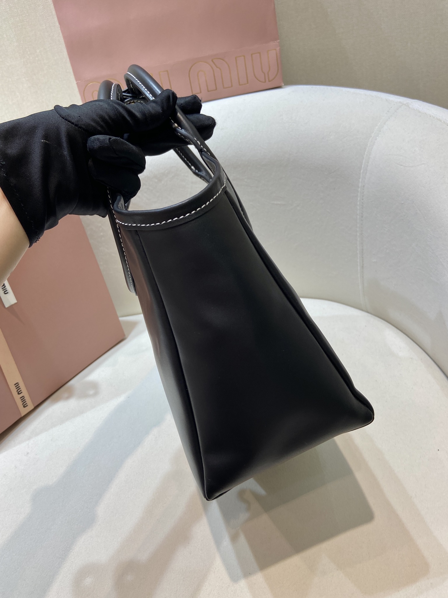 Elegant Leather Tote Bag with Adjustable Strap - Perfect for Everyday Use 6 i1749103380 2939 4
