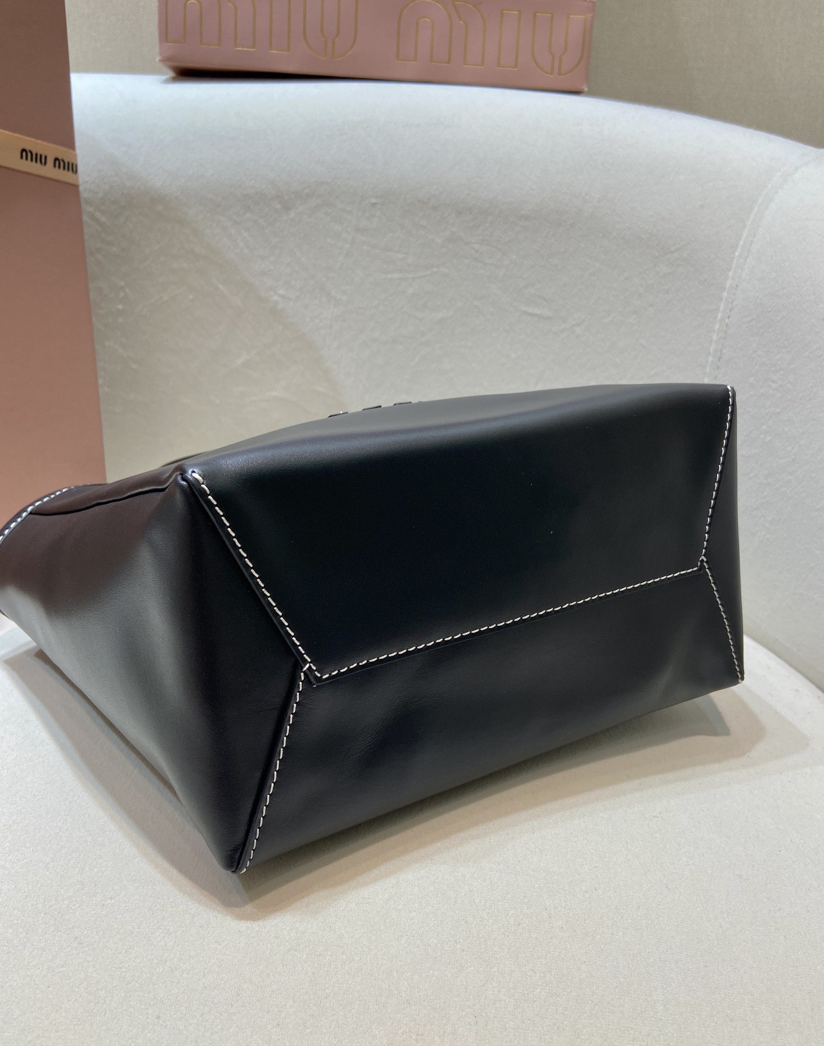 Elegant Leather Tote Bag with Adjustable Strap - Perfect for Everyday Use 7 i1749103380 4117 5