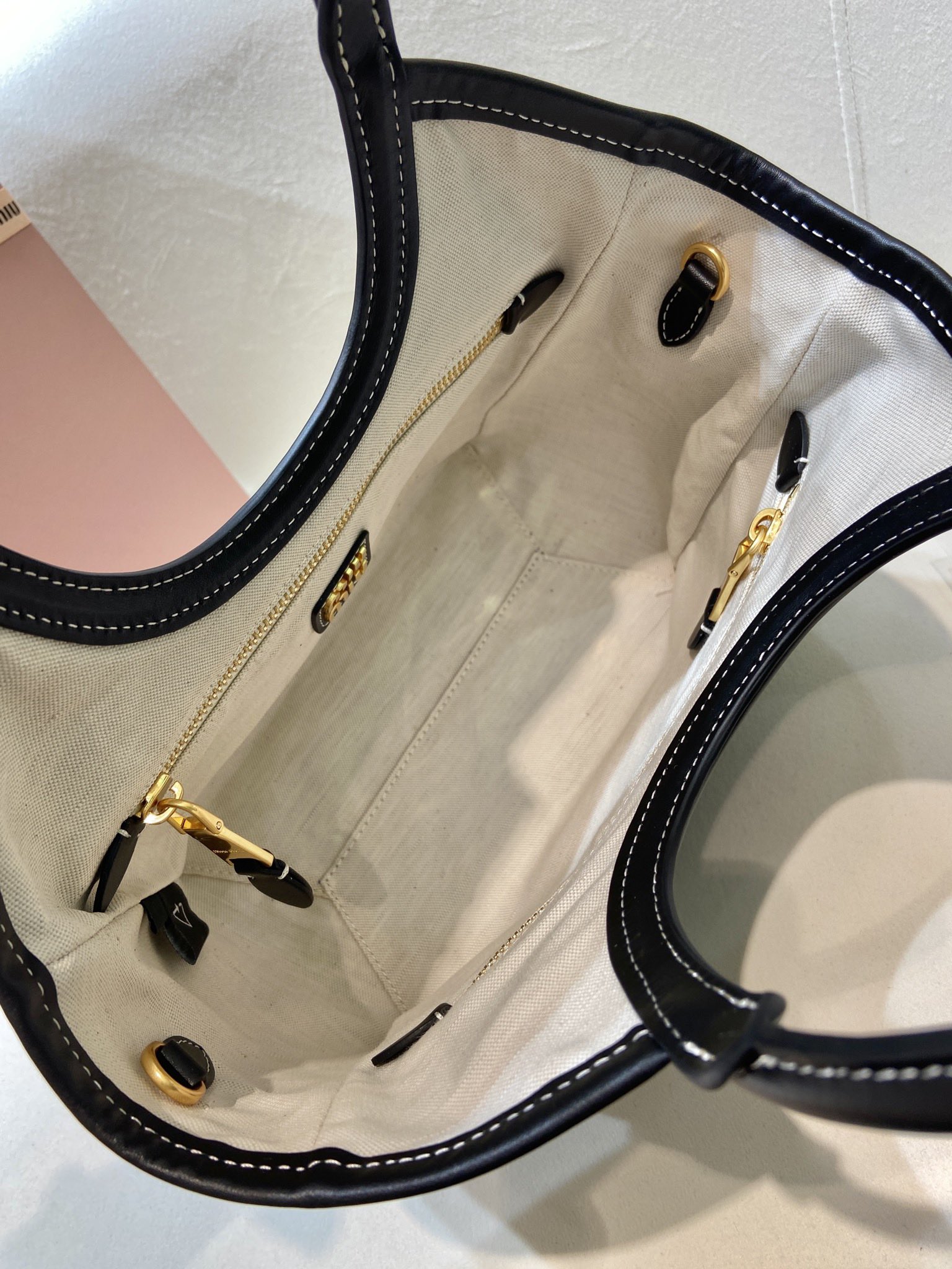 Elegant Leather Tote Bag with Adjustable Strap - Perfect for Everyday Use 9 i1749103380 7316 7