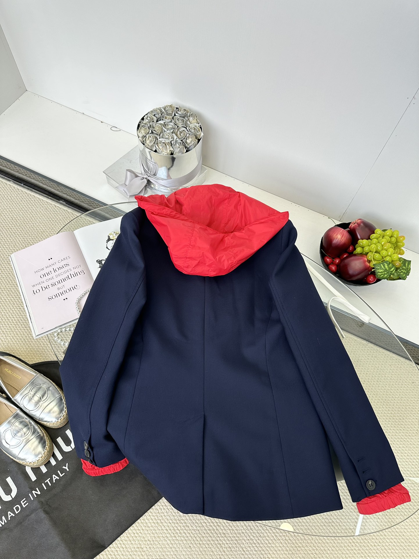 Miu Miu Contrast Color Hooded Suit Jacket - Chic & Versatile 3 i1749106848 3909 1