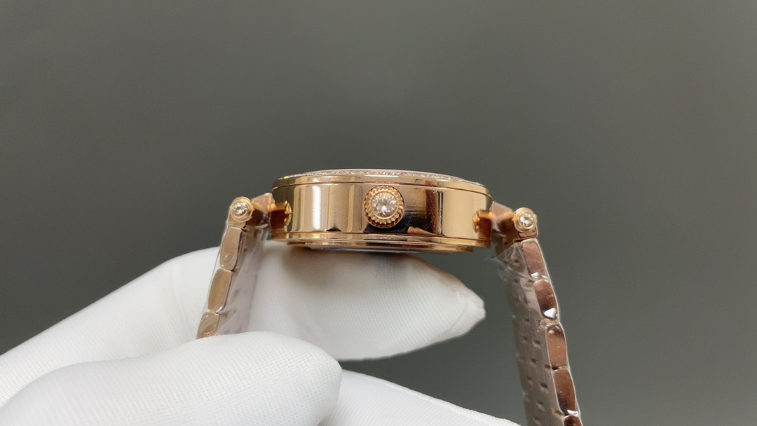 Van Cleef Lady Férie Wristwatch: Symbol of Joy and Hope - 图片 5