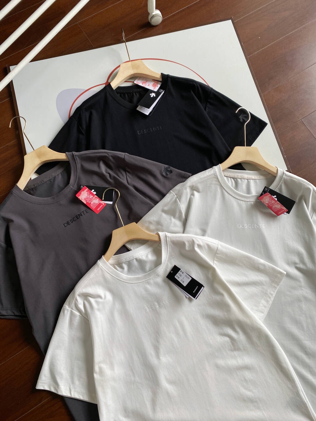 Alternative view of T-Shirt 08662
